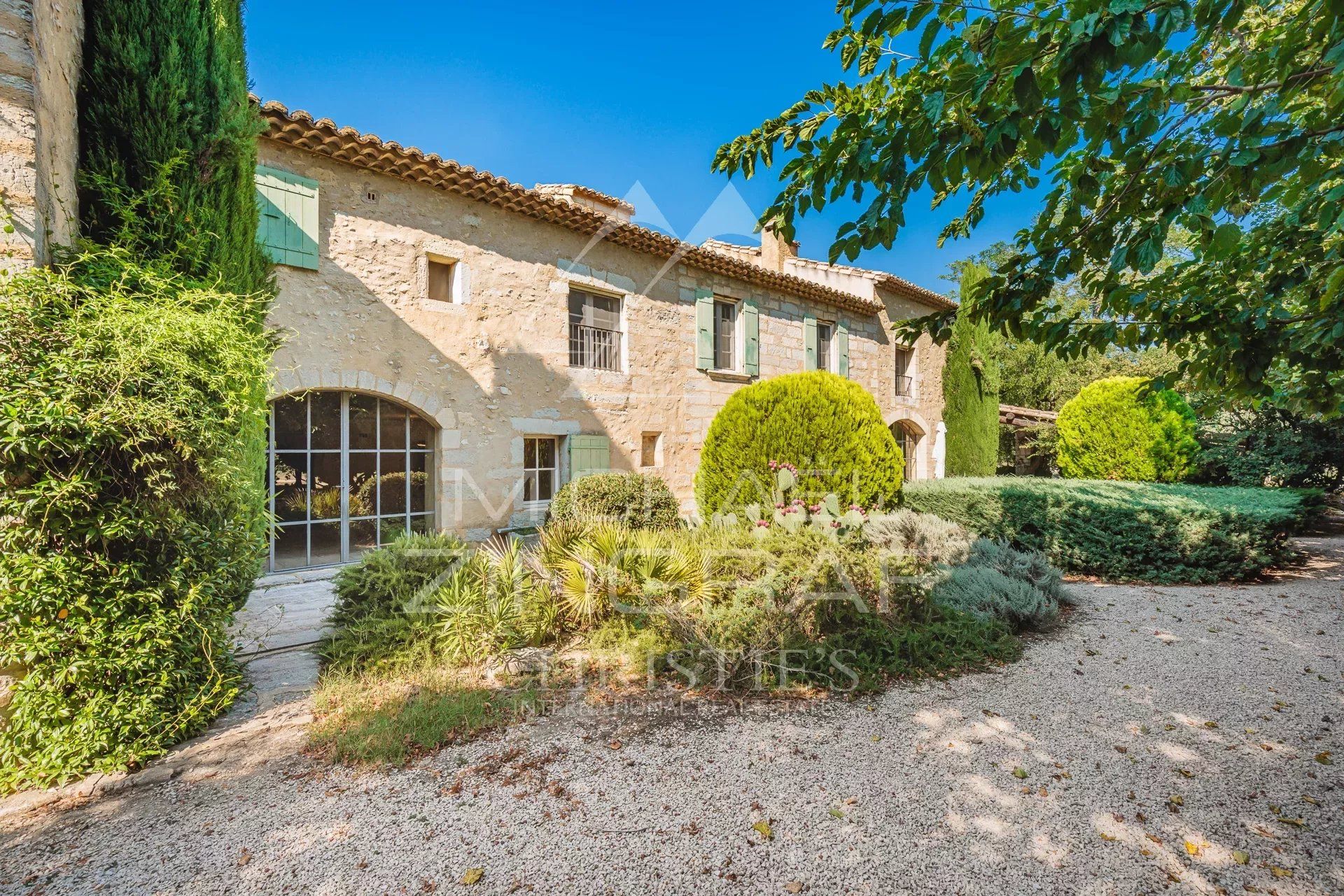 Reclame in Saint-Rémy-de-Provence, Bouches-du-Rhône 12772261