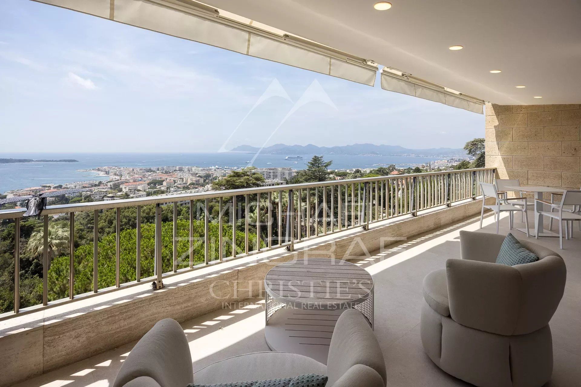 Residential in Cannes, Alpes-Maritimes 12772274