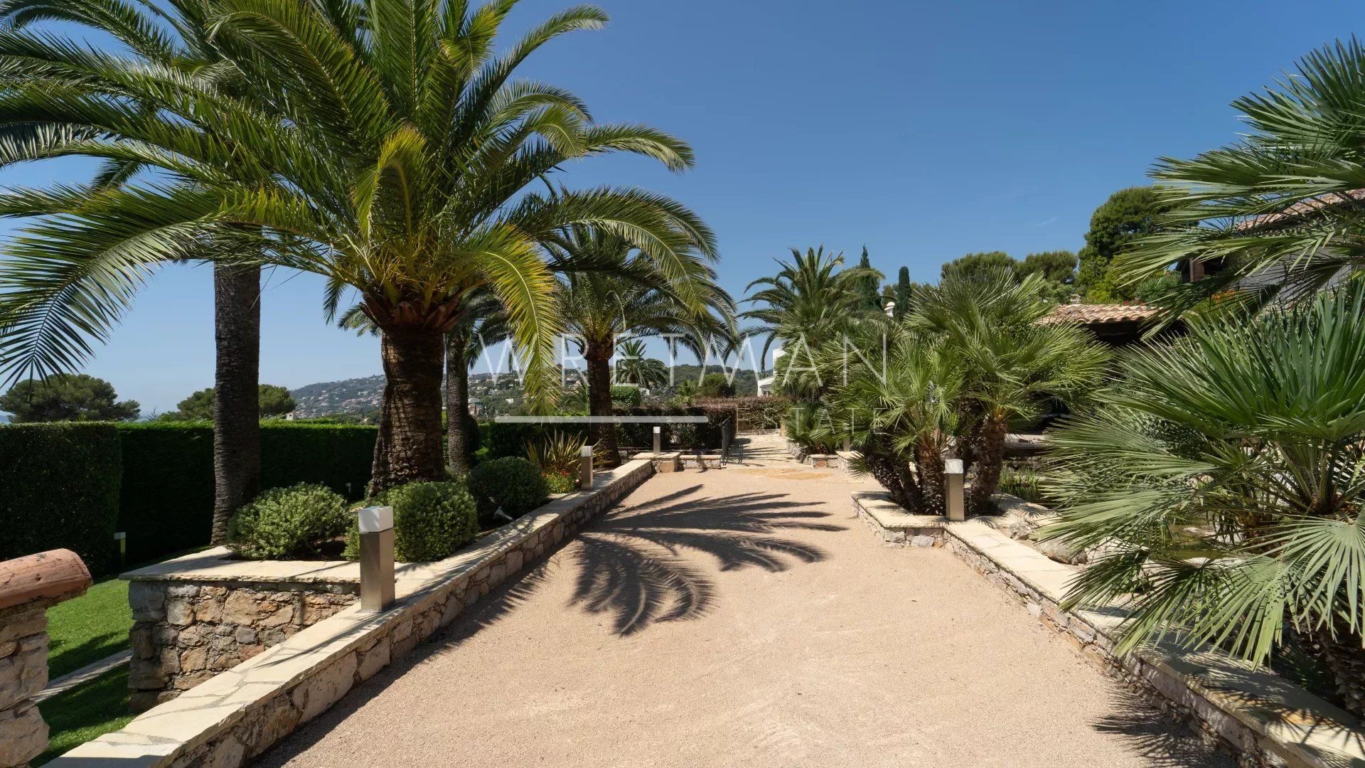 Будинок в Antibes, Alpes-Maritimes 12772307