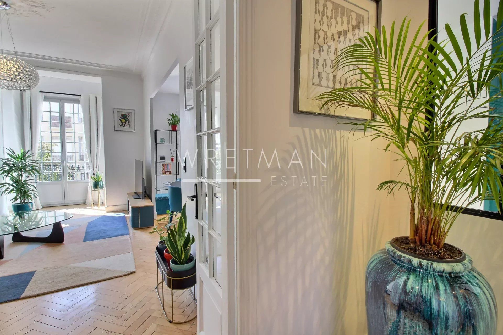 Condominium in Nice, Alpes-Maritimes 12772311