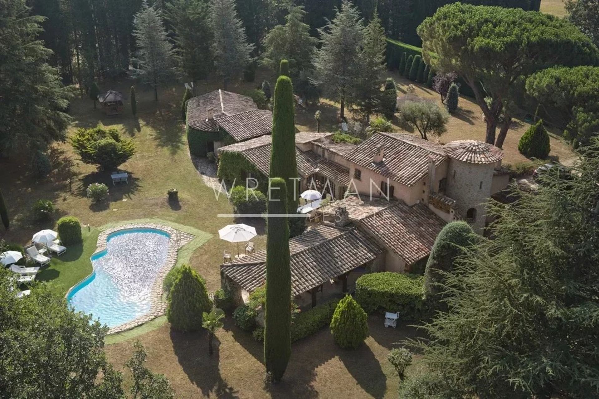 Casa nel Saint-Vallier-de-Thiey, Alpes-Maritimes 12772337