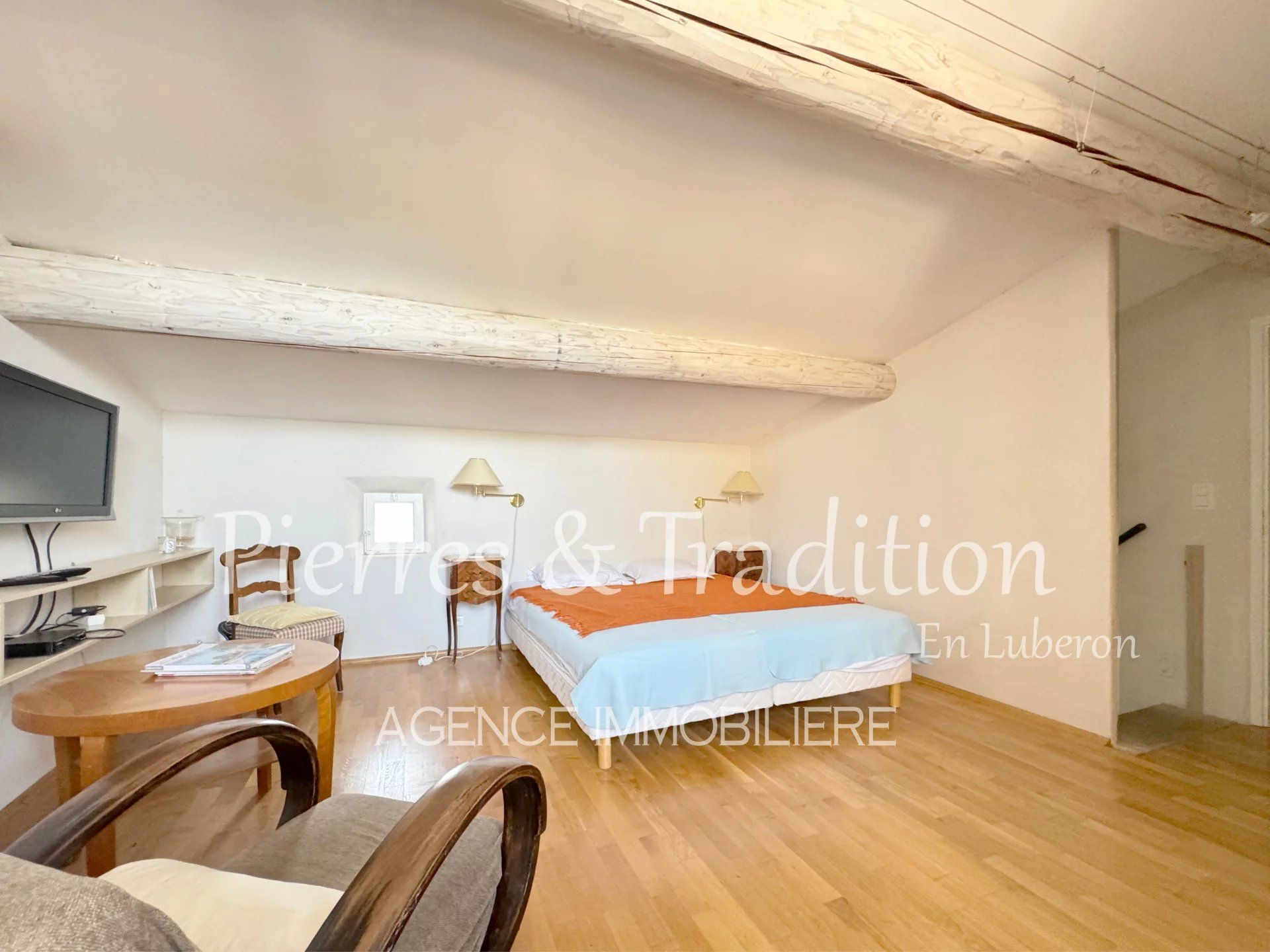 בַּיִת ב Saint-Saturnin-lès-Apt, Vaucluse 12772366