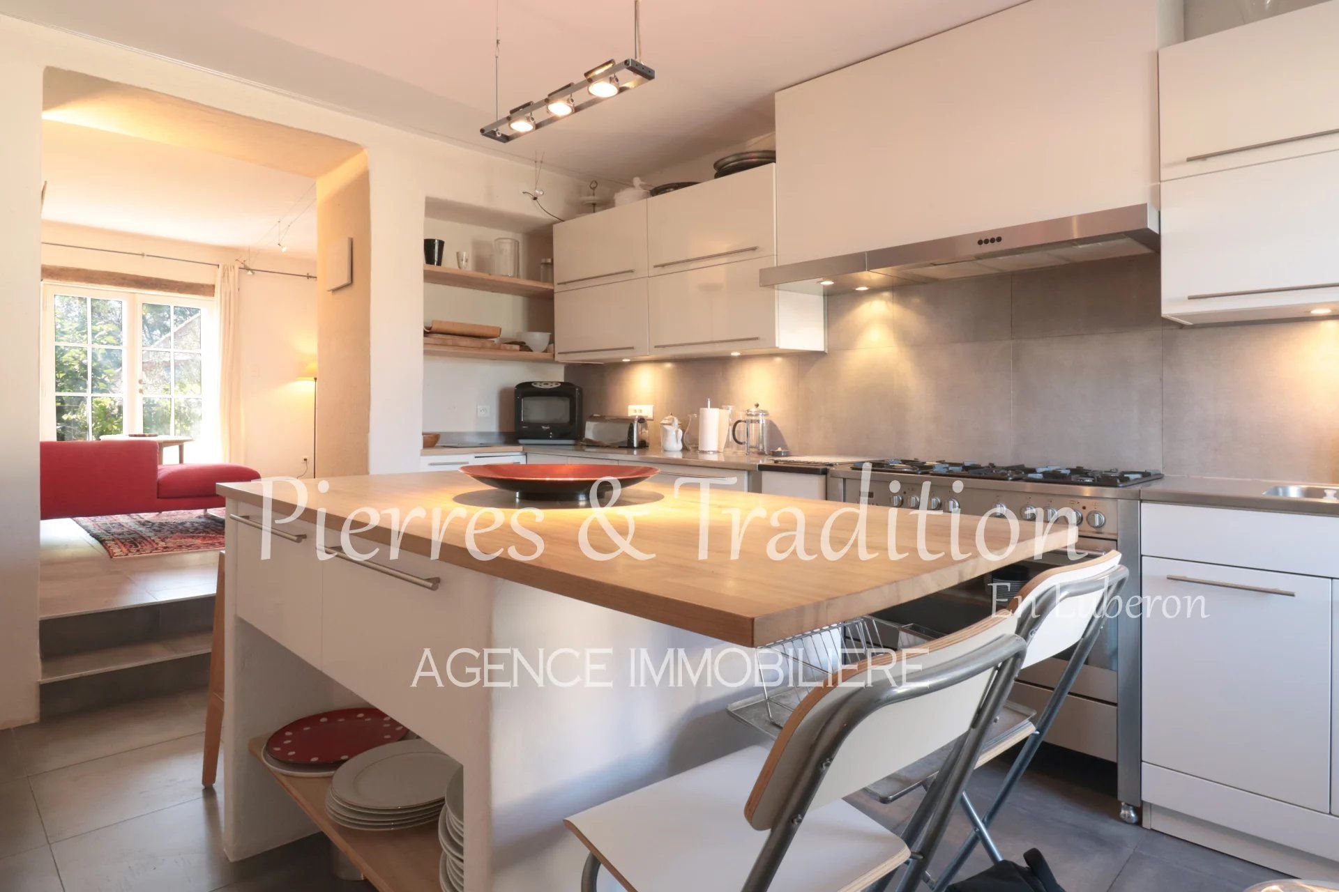 Будинок в Saint-Saturnin-lès-Apt, Vaucluse 12772366