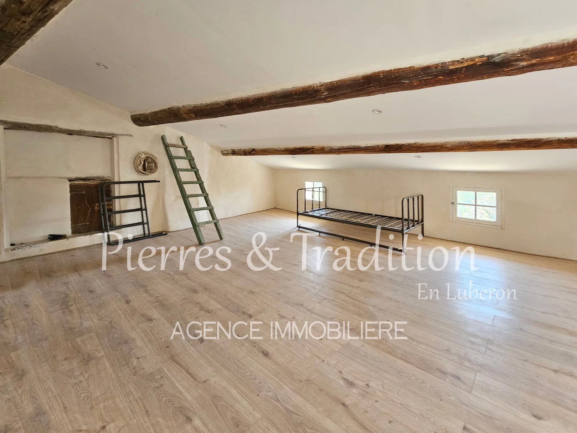 House in Saint-Saturnin-lès-Apt, Vaucluse 12772368