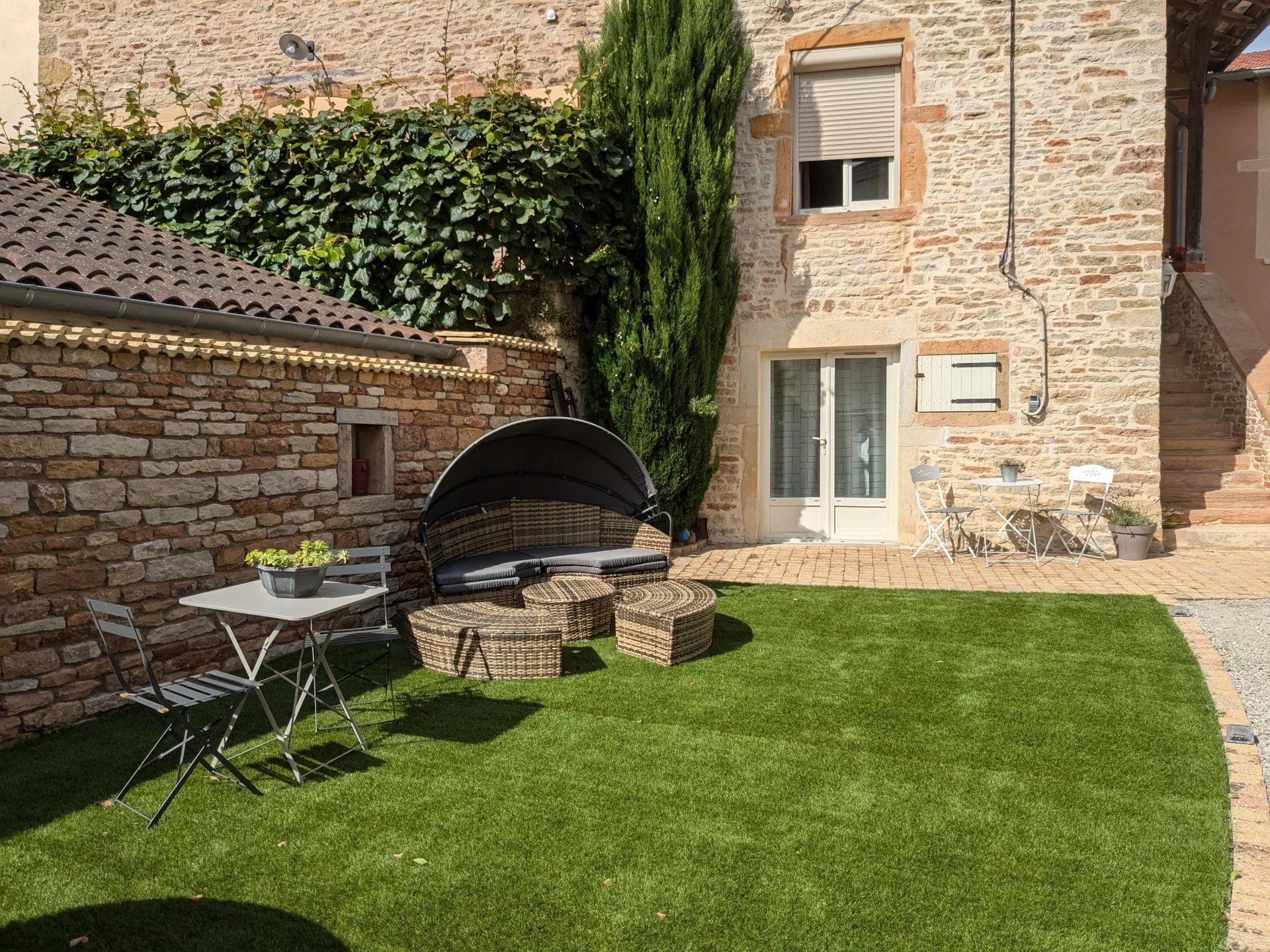 casa en Azé, Saône-et-Loire 12772444