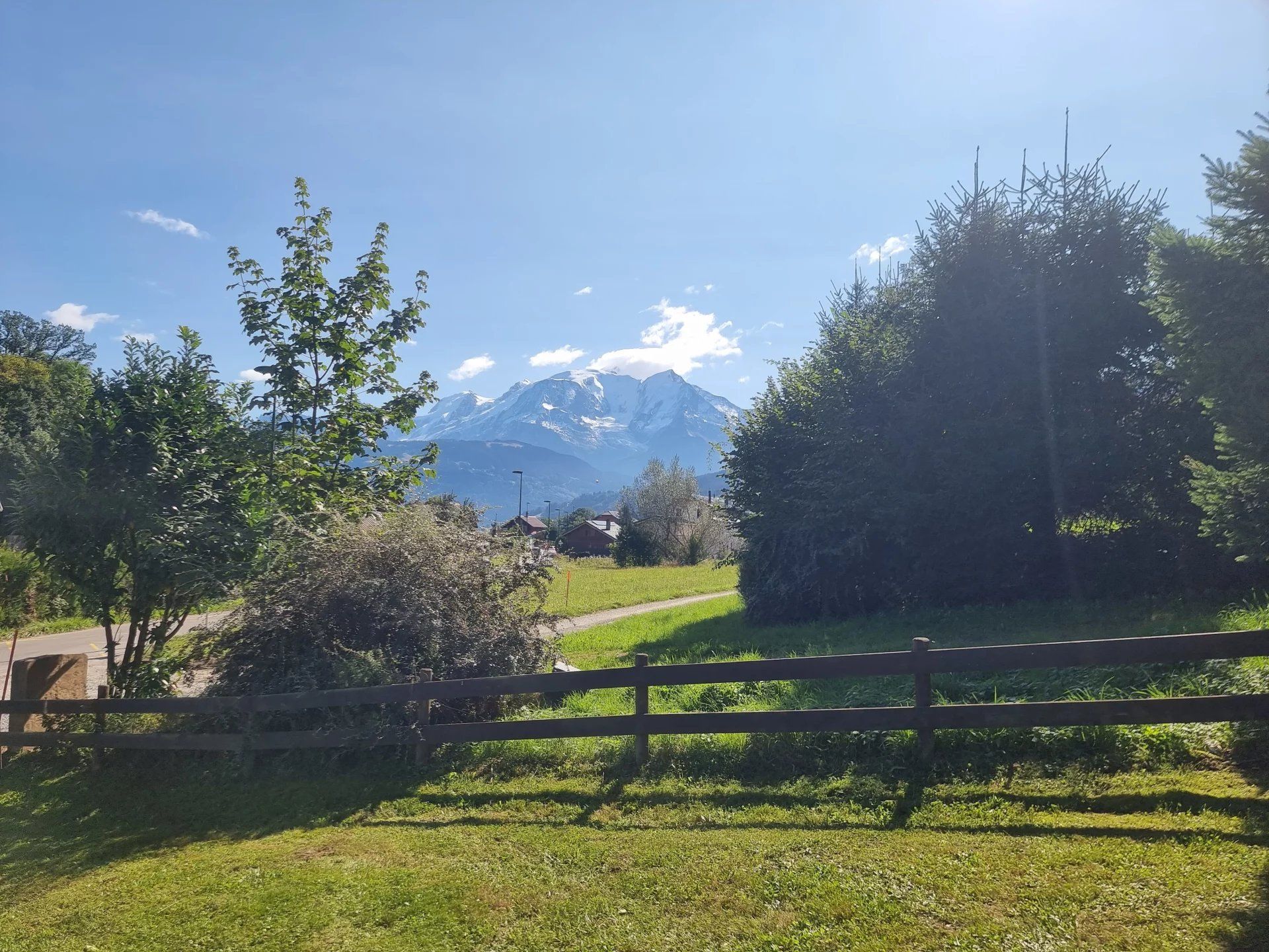 Eigentumswohnung im Combloux, Auvergne-Rhône-Alpes 12772447