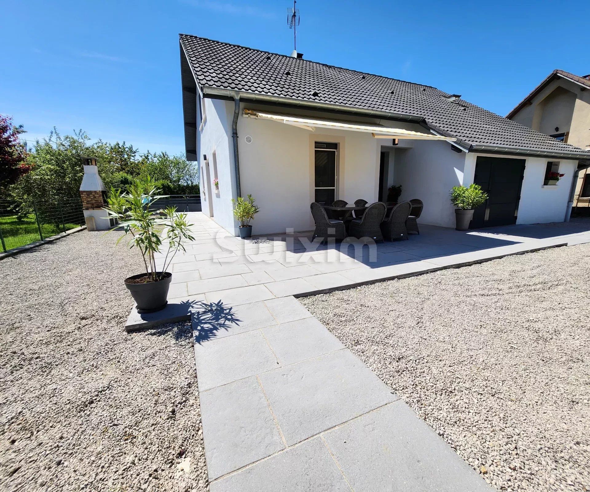 Huis in Poligny, Bourgogne-Franche-Comte 12772495