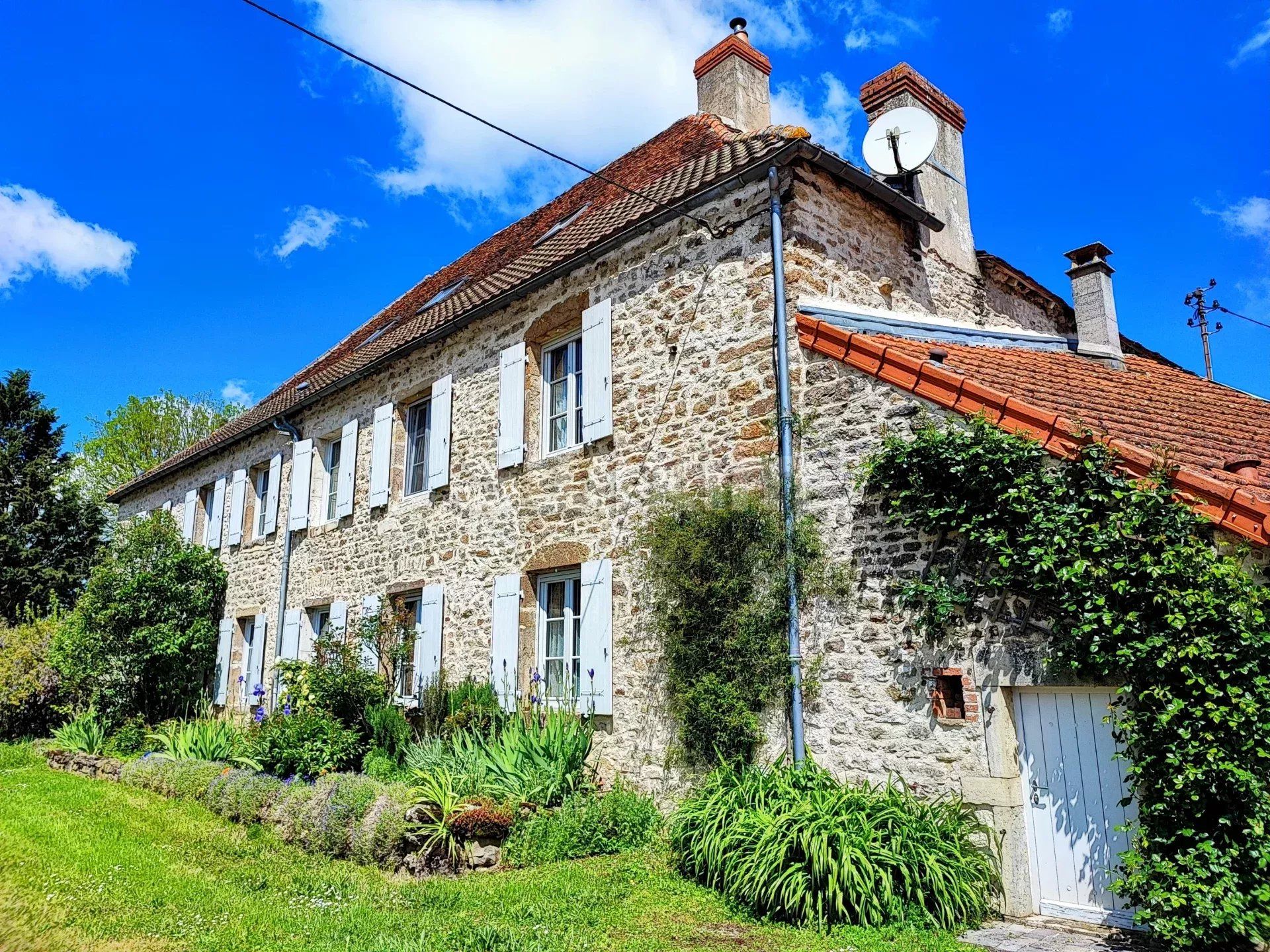 Residential in Beaune, Côte-d'Or 12772553