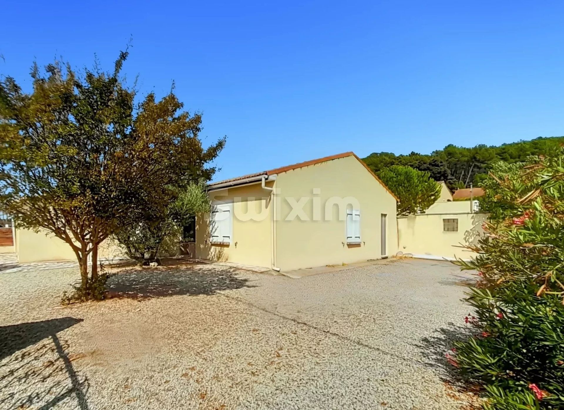 Rumah di Bollene, Provence-Alpes-Cote d'Azur 12772684