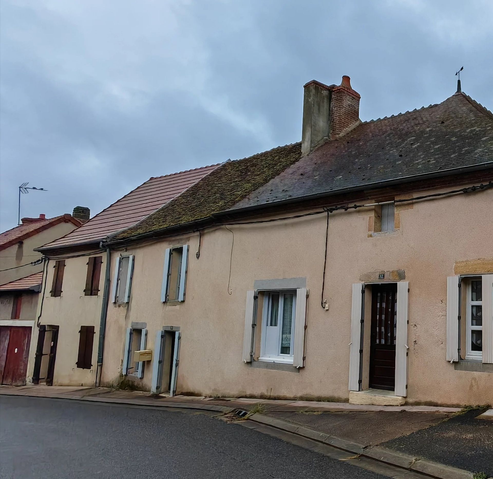 Hus i Cerilly, Auvergne-Rhone-Alpes 12772873