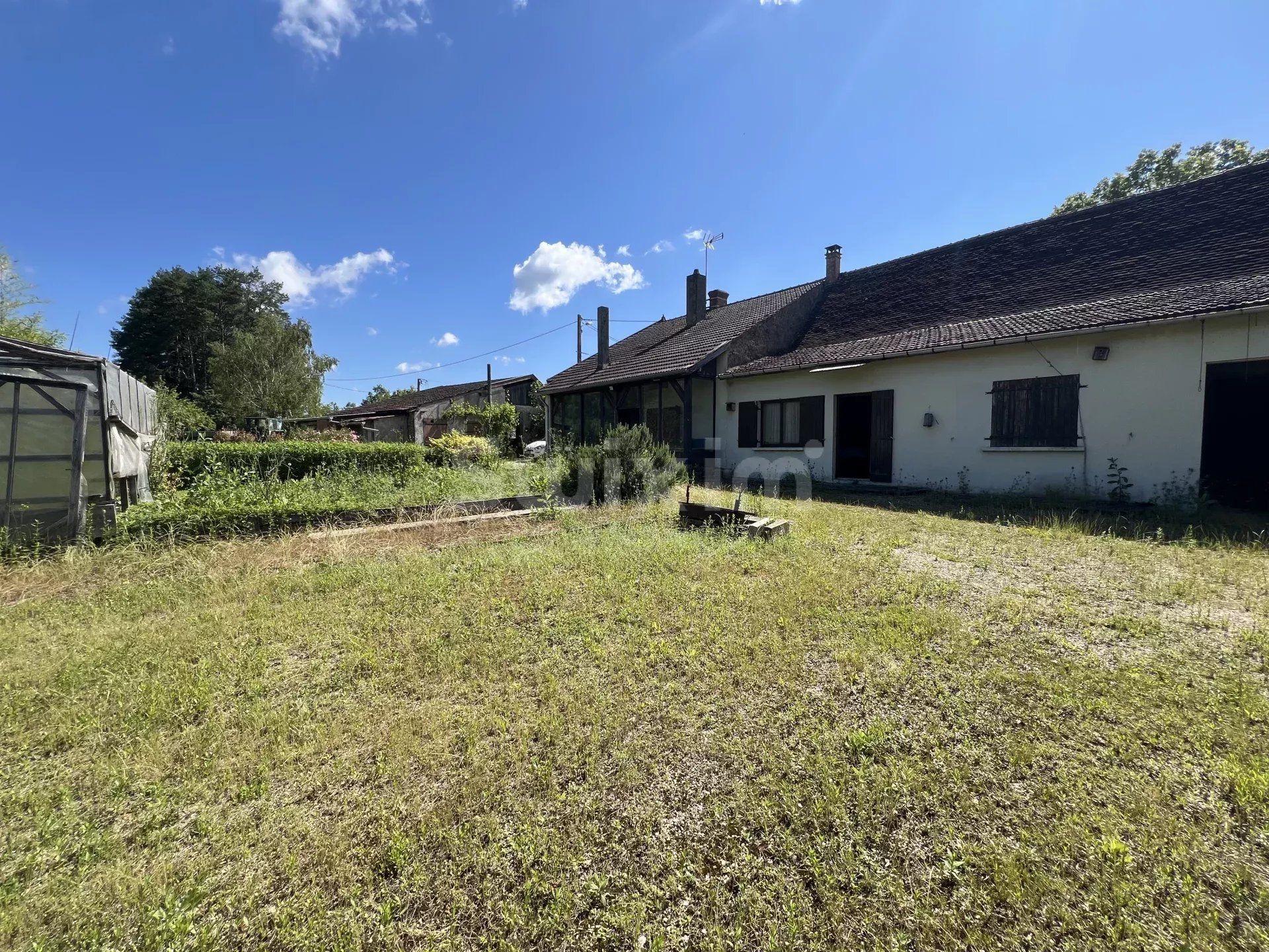 House in Sagy, Saône-et-Loire 12772888