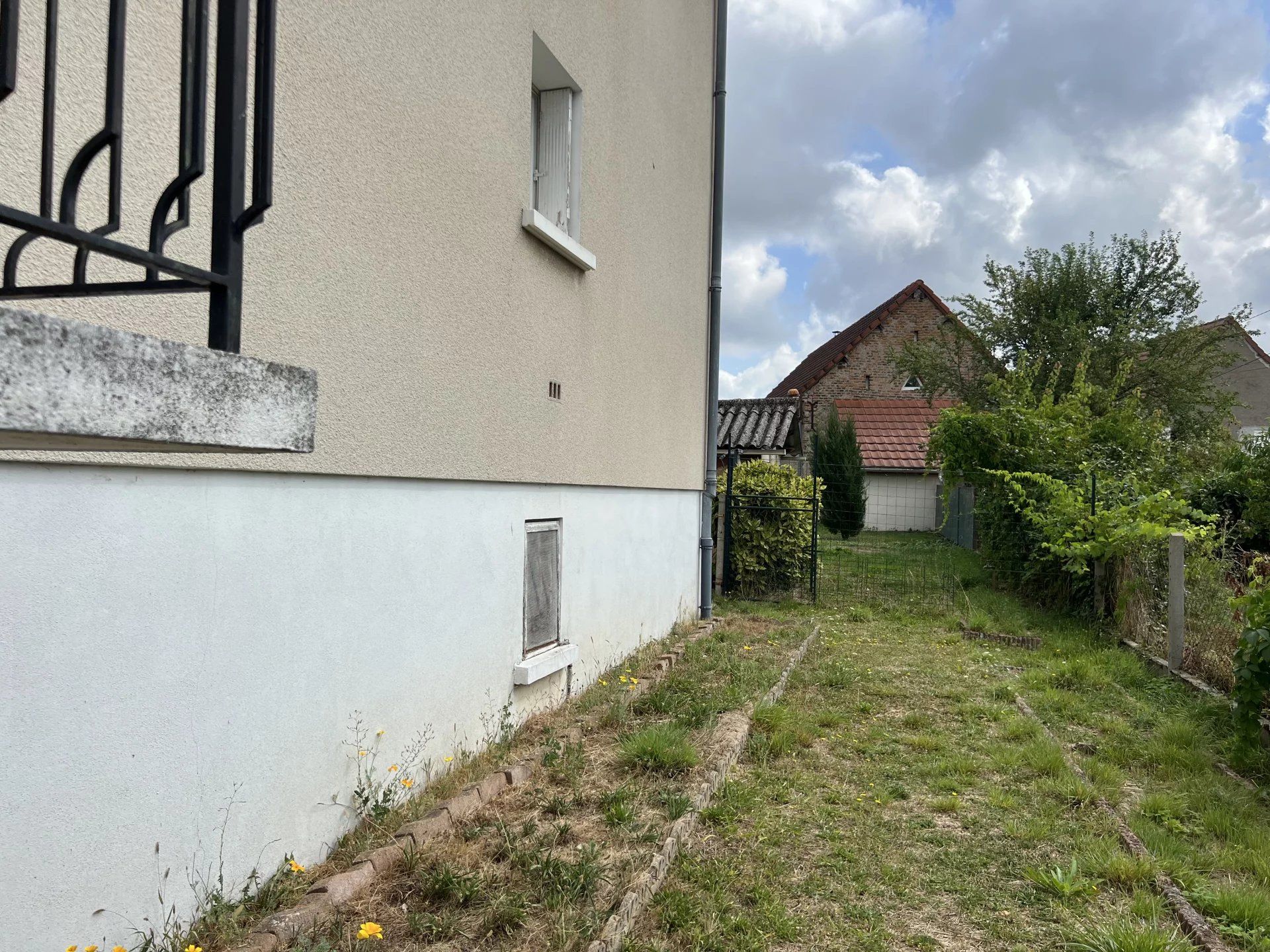 Casa nel Bourbon-Lancy, Saône-et-Loire 12773199