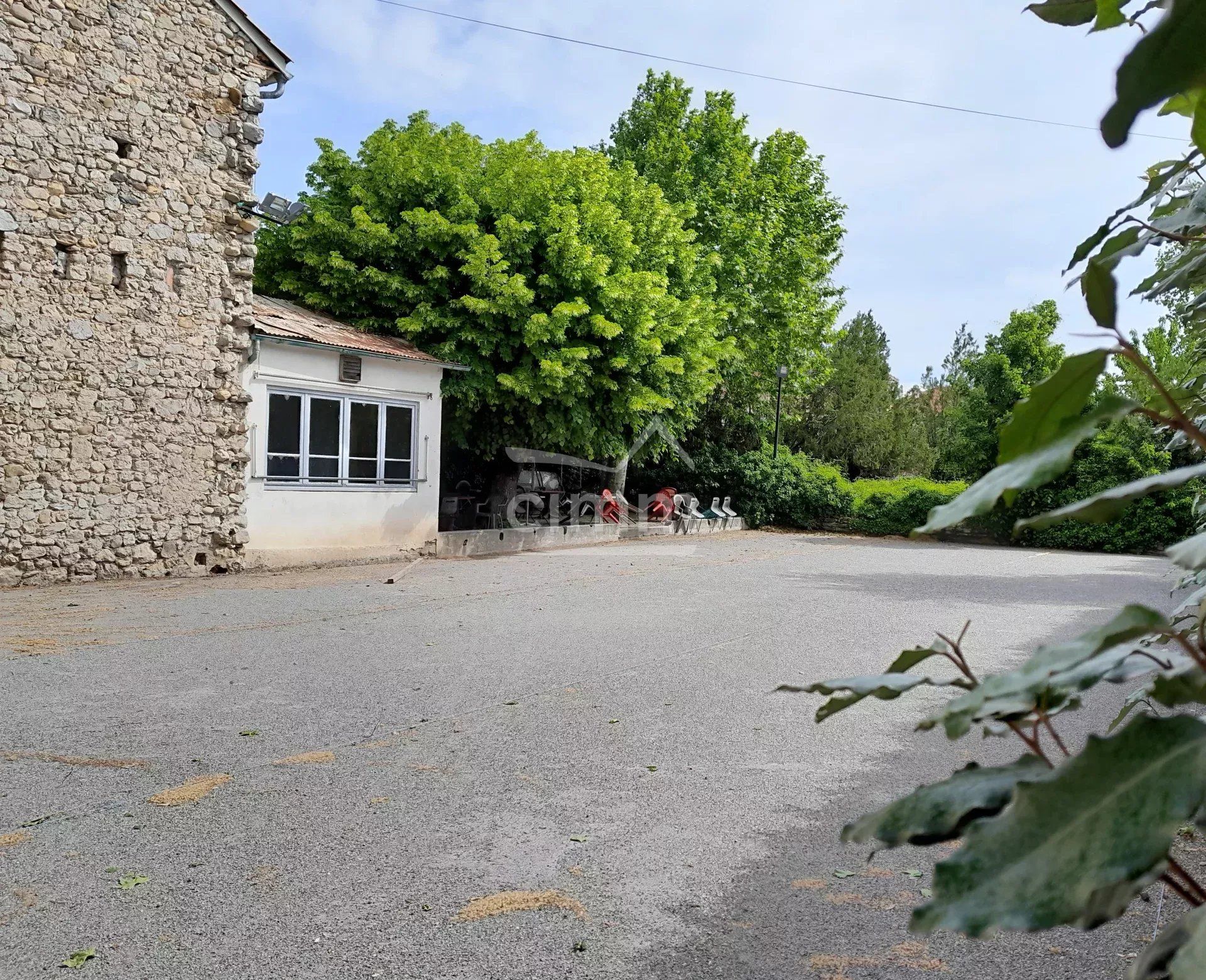 Autre dans Laragne-Montéglin, Provence-Alpes-Côte d'Azur 12773201