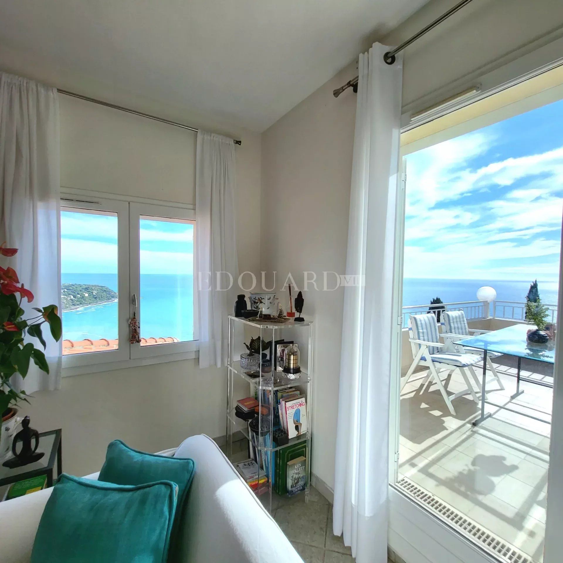 Condominio nel Roquebrune-Cap-Martin, Alpes-Maritimes 12773329