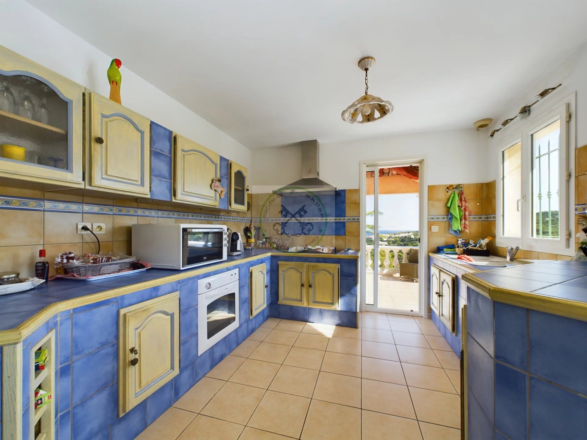 Rumah di Roquebrune-sur-Argens, Var 12773538