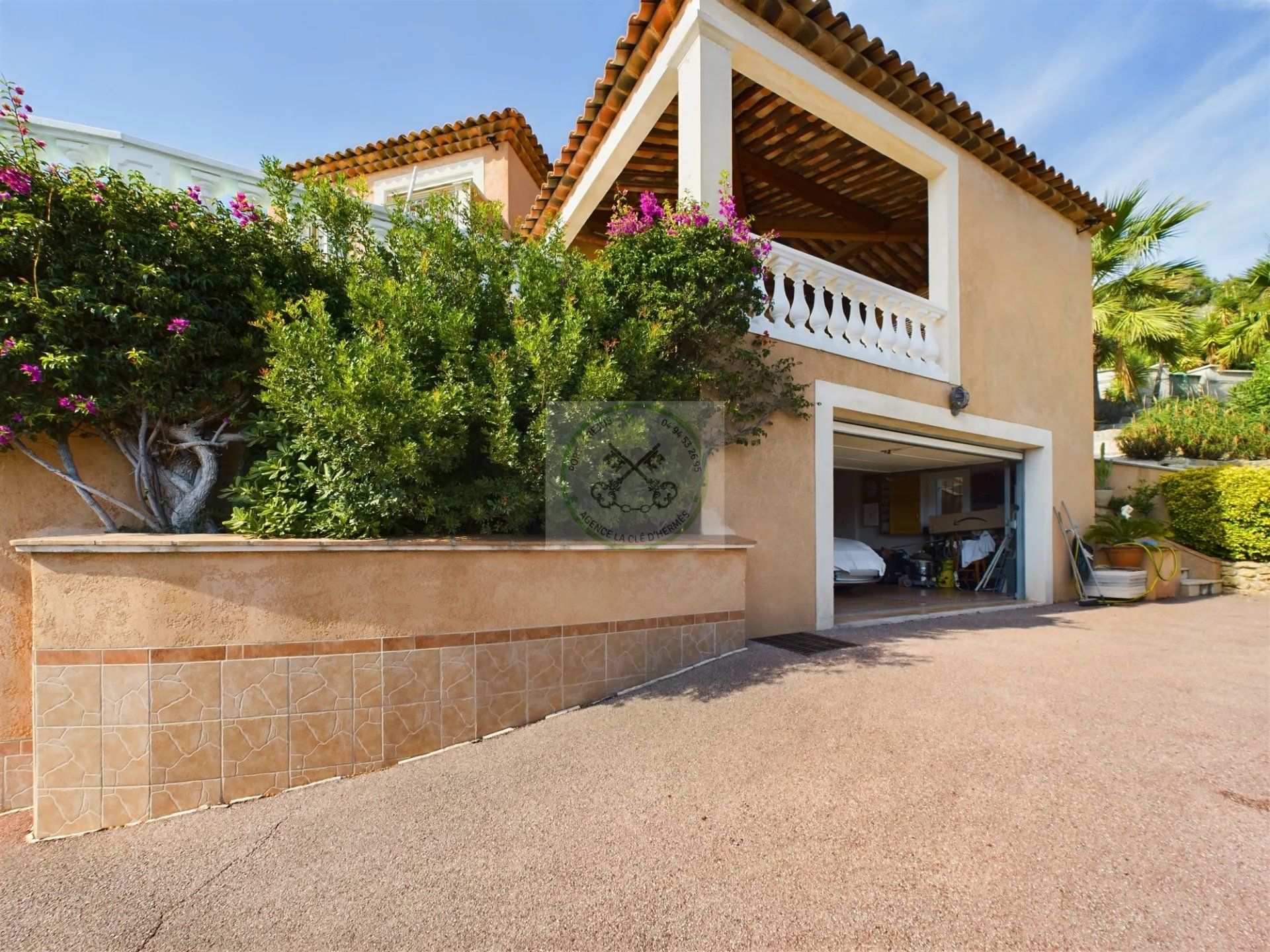 Rumah di Roquebrune-sur-Argens, Var 12773538