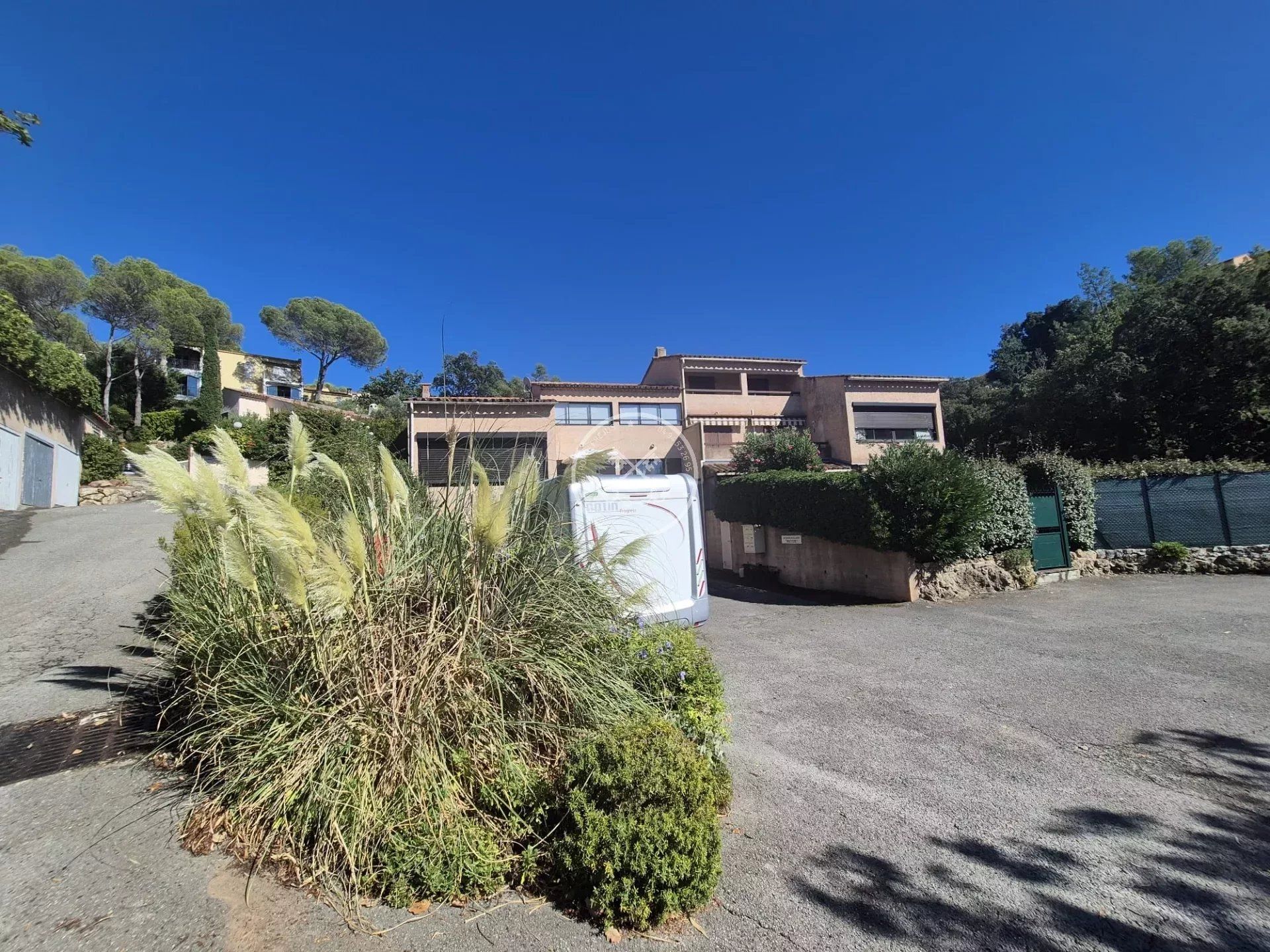 Kondominium di Saint-Raphael, Provence-Alpes-Cote d'Azur 12773540