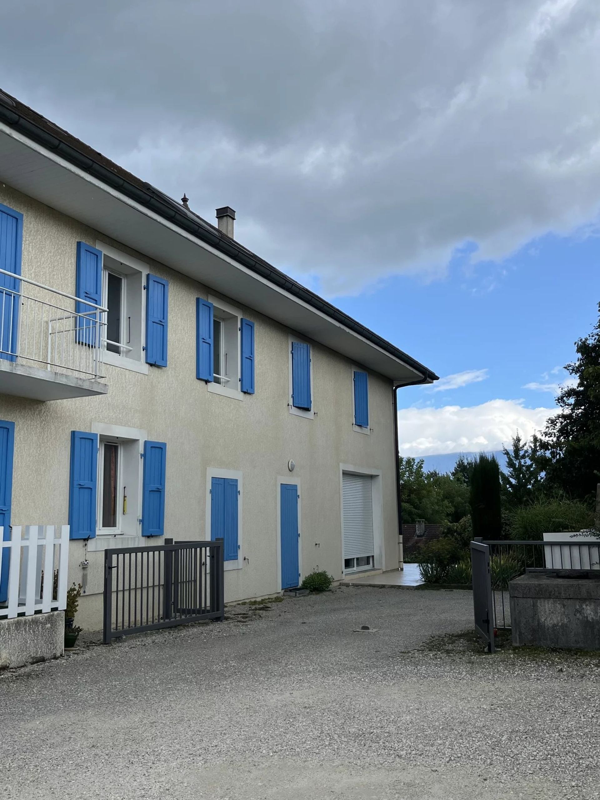 Condominium in Rumilly, Auvergne-Rhone-Alpes 12773635