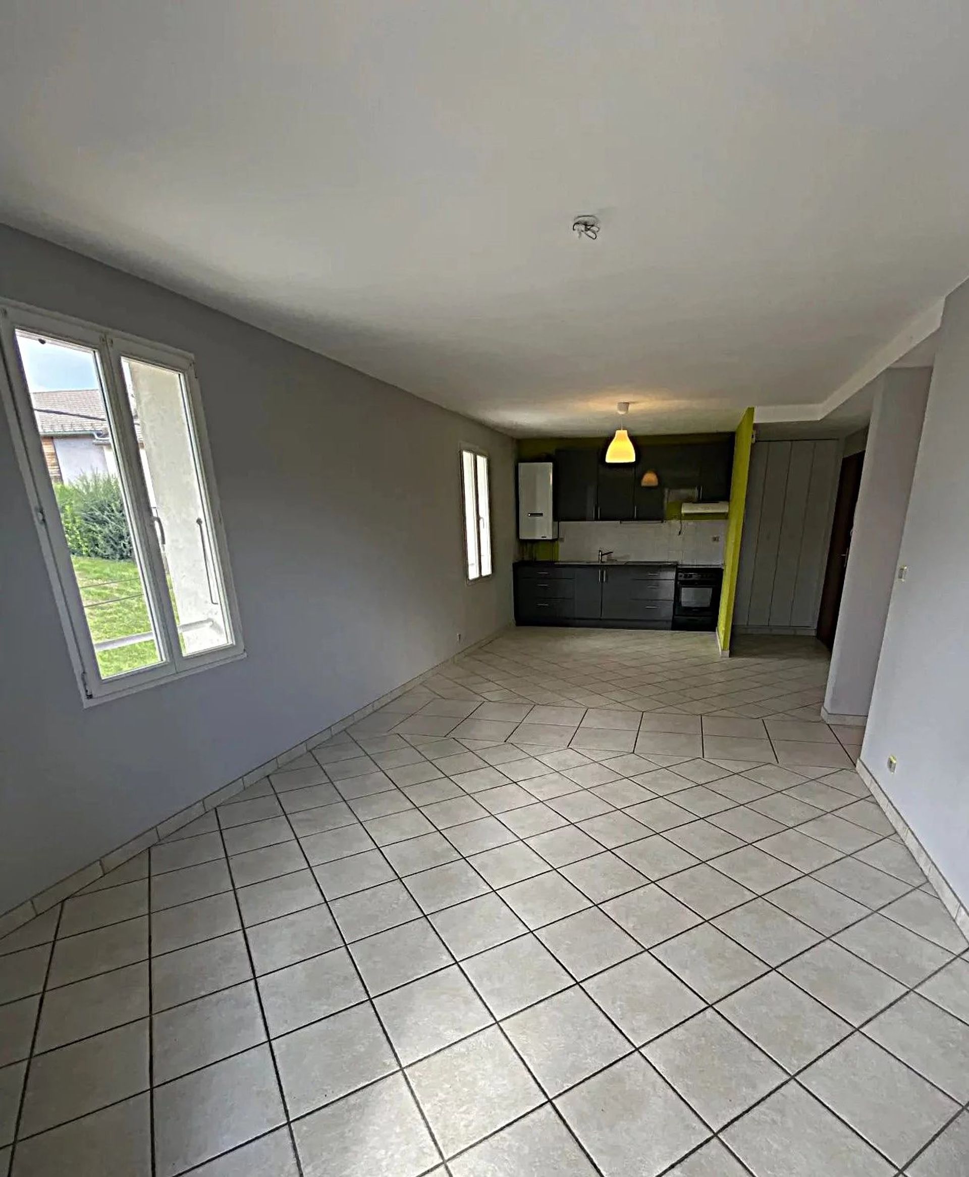 Condominium in Rumilly, Auvergne-Rhone-Alpes 12773635