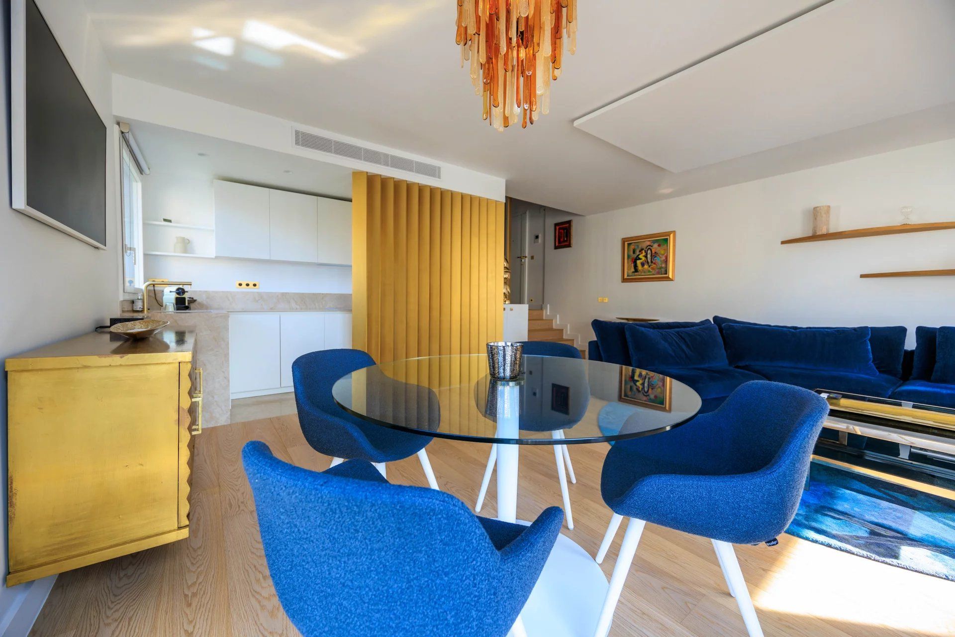 Condominium in Paris, Ile-de-France 12773773