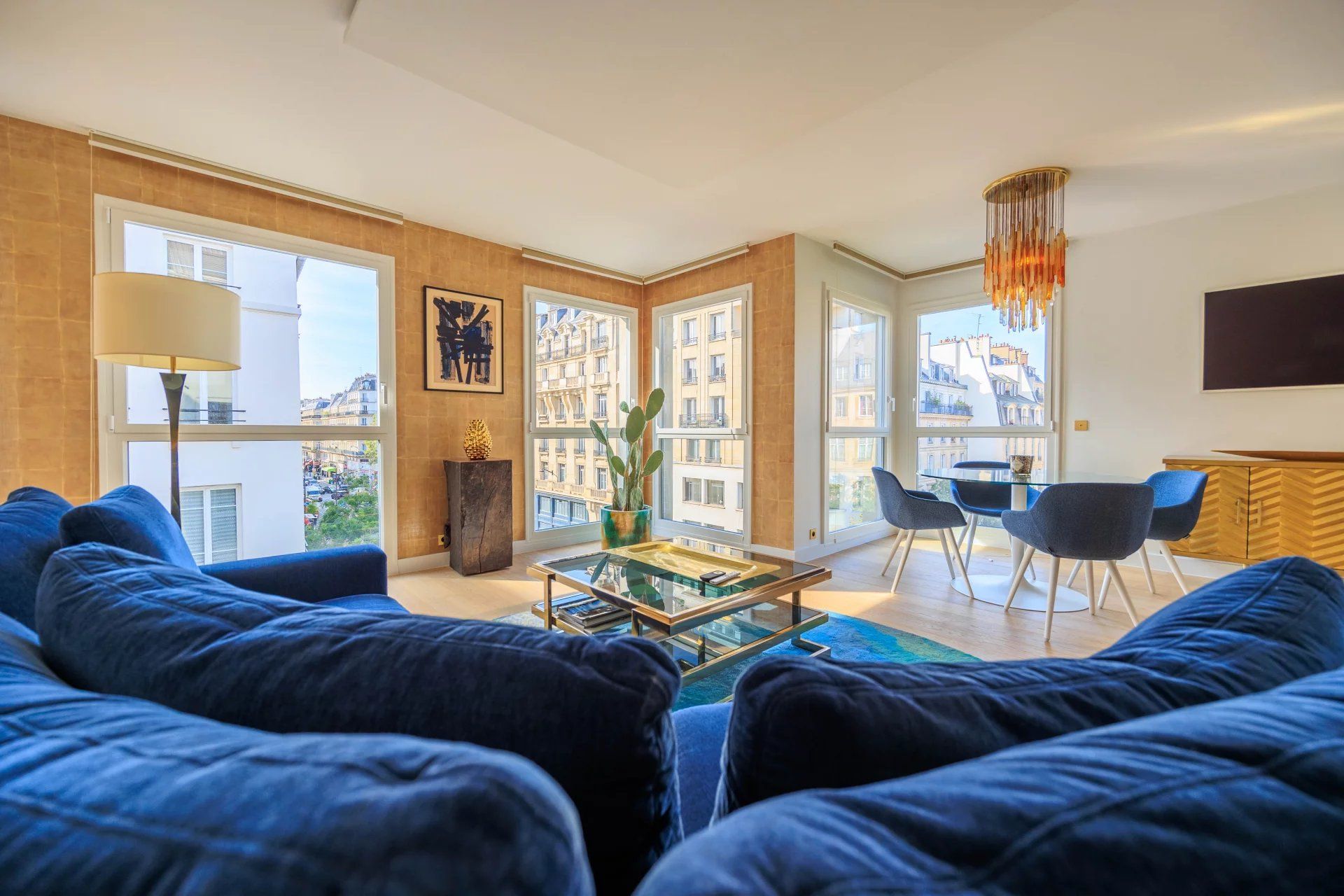 Condominium in Paris, Ile-de-France 12773773