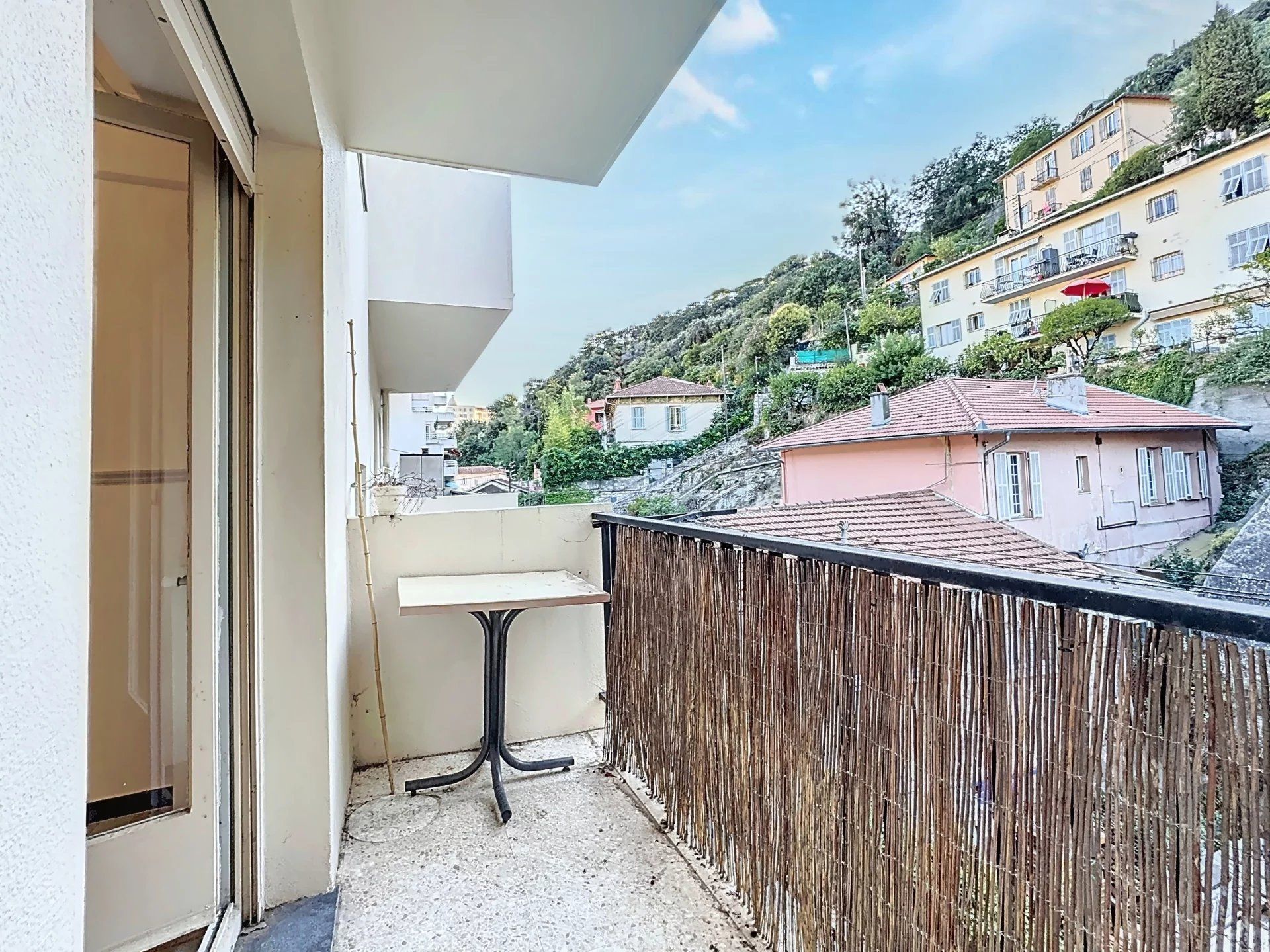 Condominium dans Menton, Alpes-Maritimes 12773949