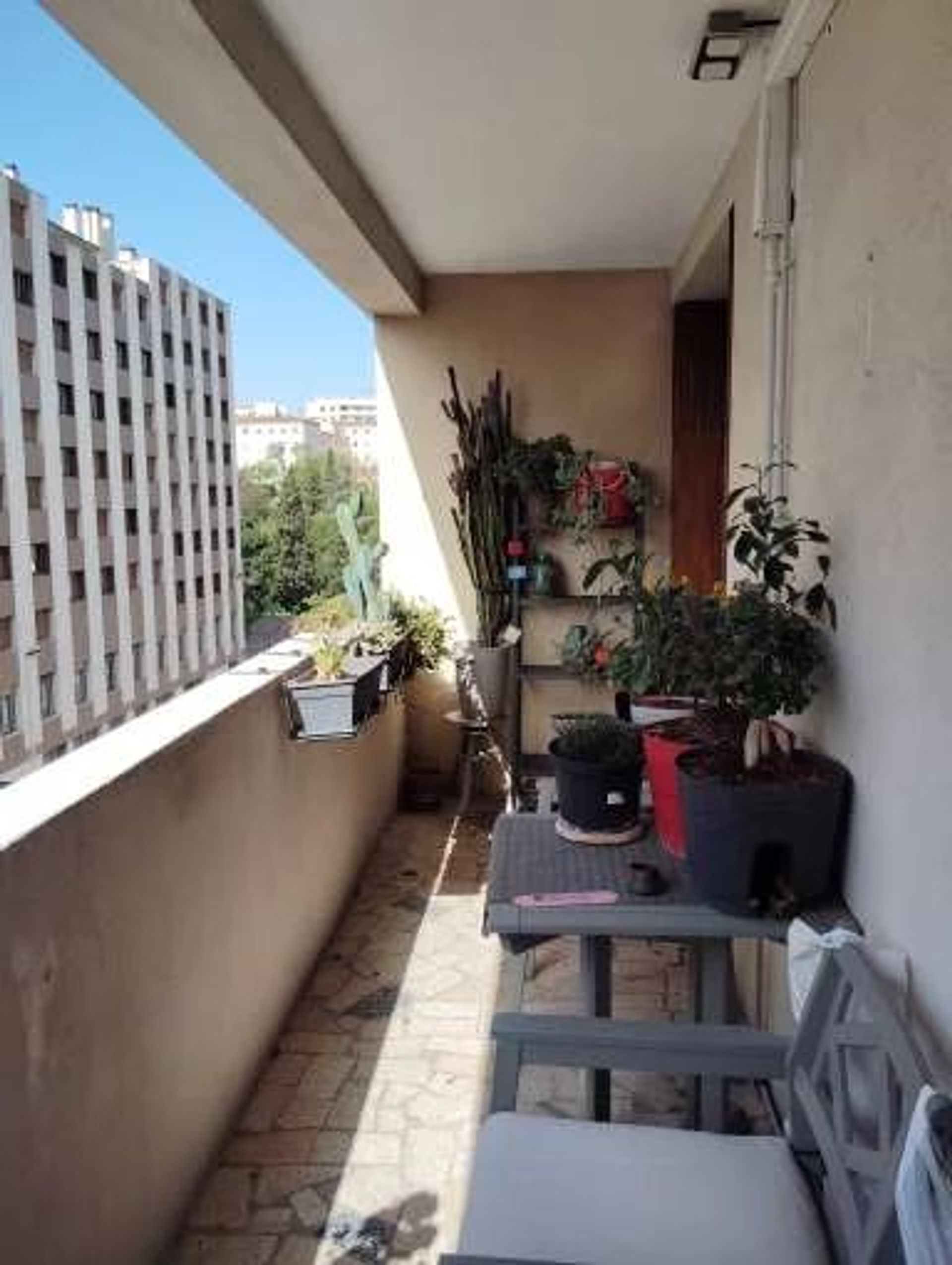 Condominium in Sainte-Marthe, Provence-Alpes-Cote d'Azur 12774153