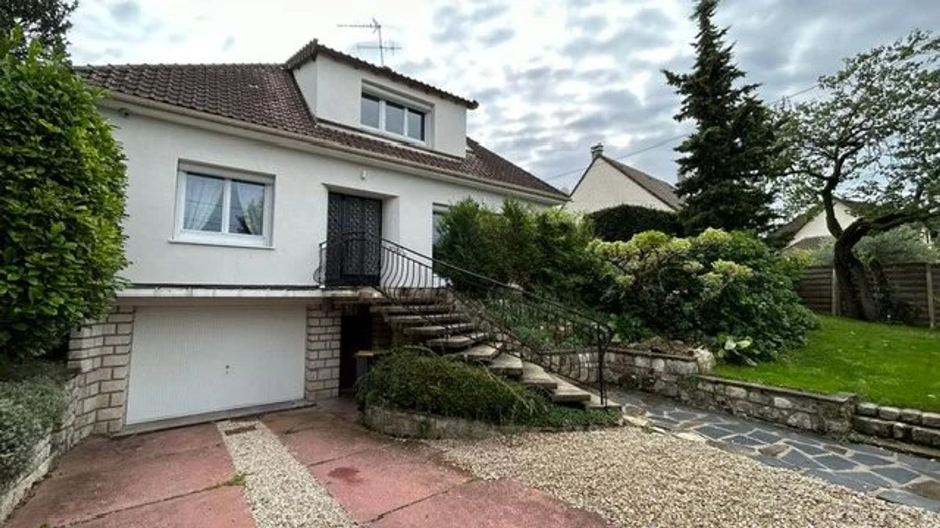 Hus i Chennevieres-sur-Marne, Ile-de-France 12774182