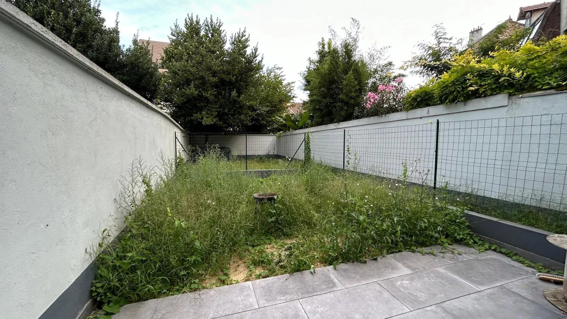 Inny w Rosny-sous-Bois, Seine-Saint-Denis 12774211