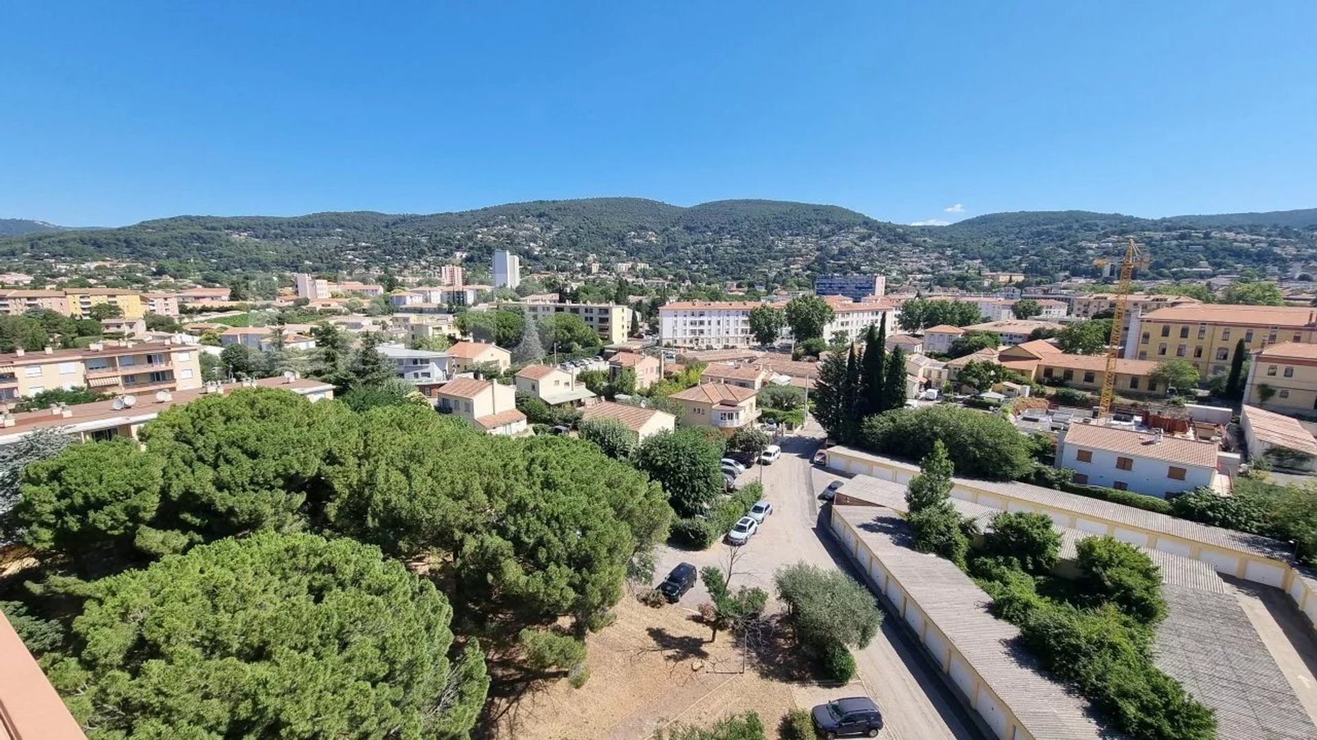 Eigentumswohnung im Draguignan, Provence-Alpes-Cote d'Azur 12774720