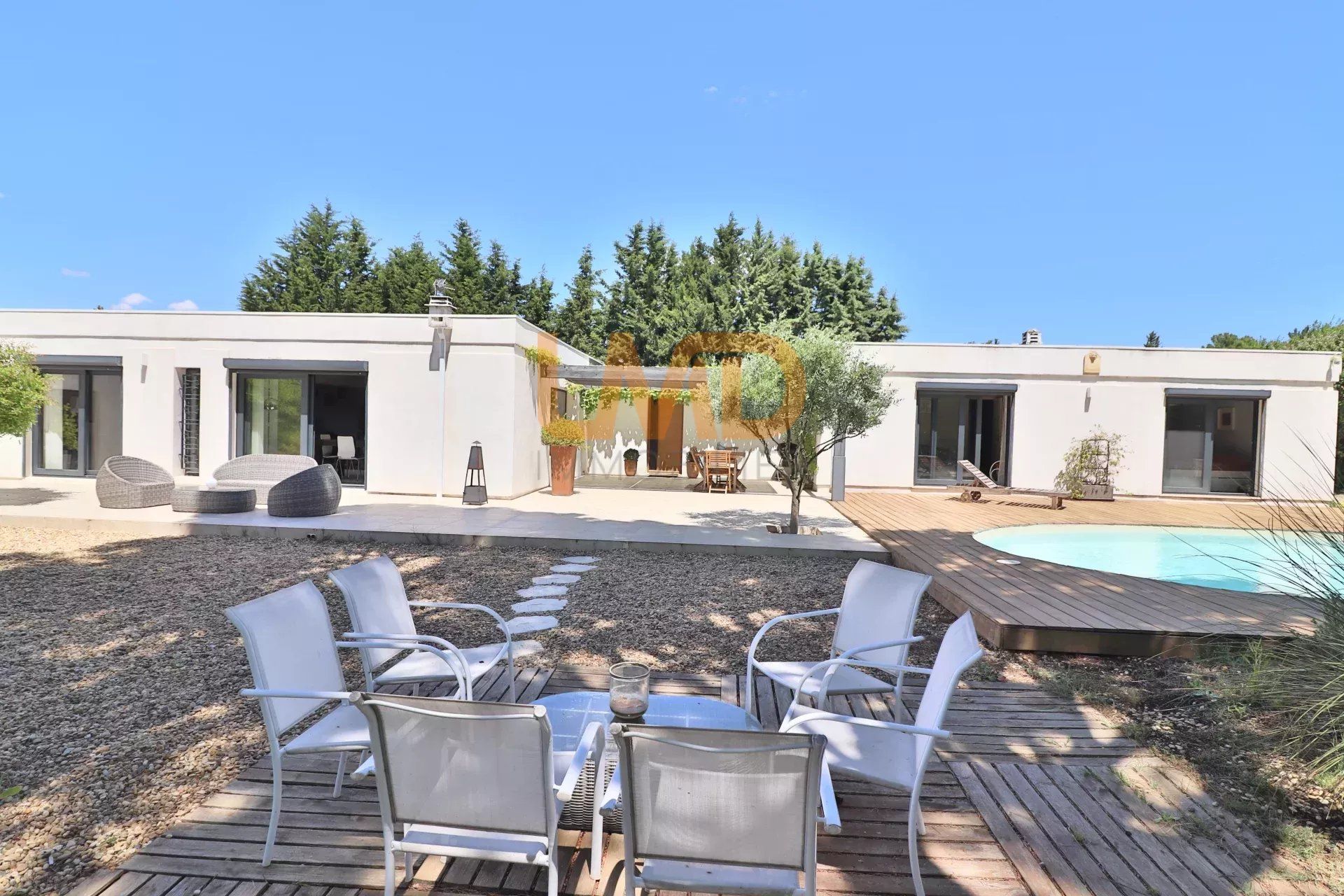 Hus i Avignon, Provence-Alpes-Cote d'Azur 12774908