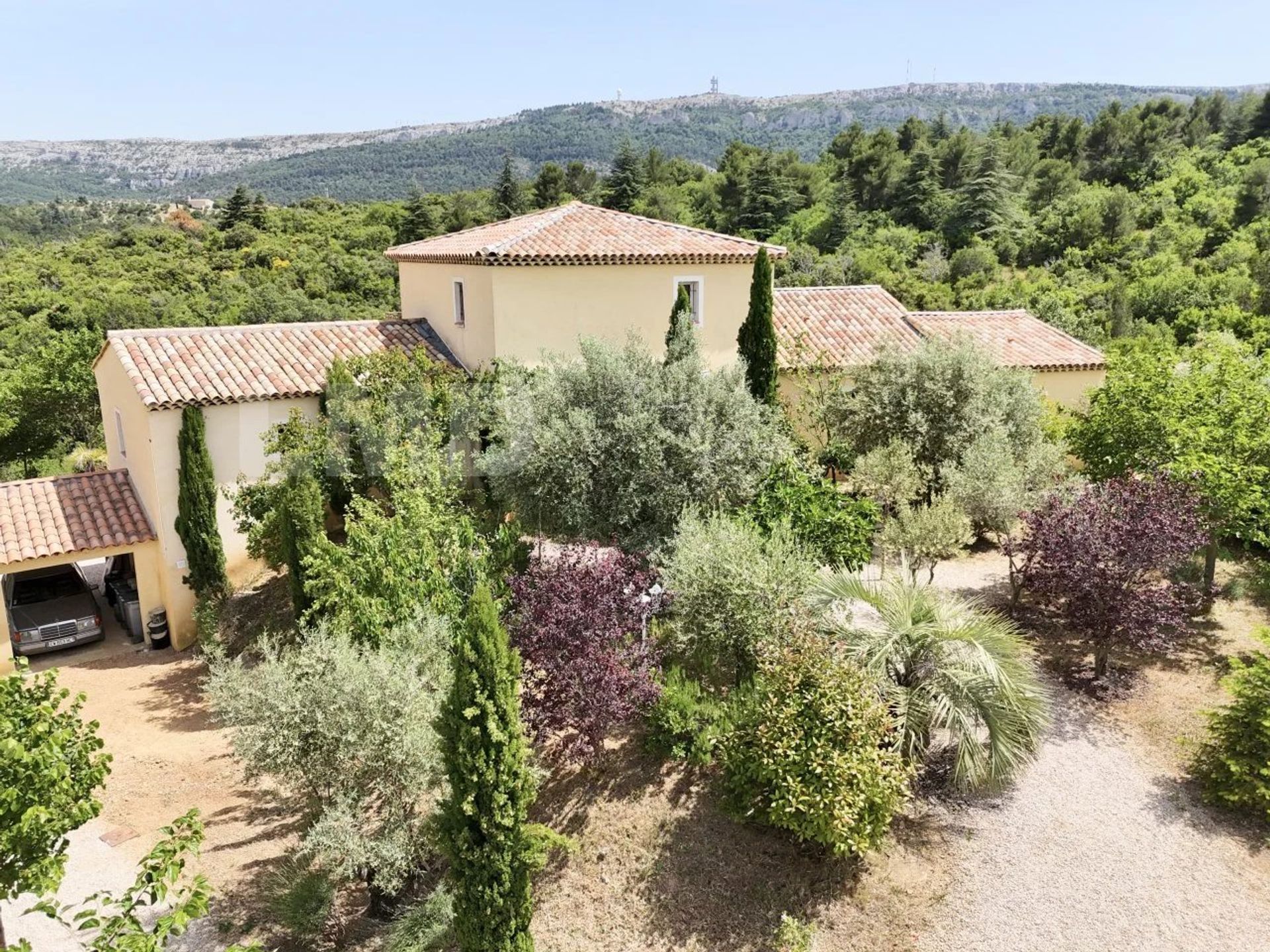 жилой дом в Saint-Maximin-la-Sainte-Baume, Var 12775078