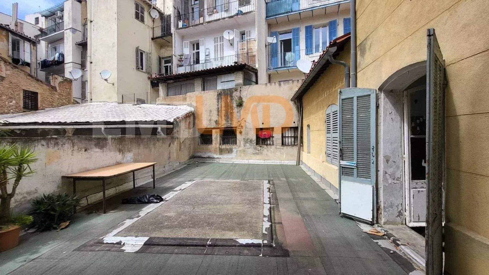 Αλλα σε Marseille, Provence-Alpes-Cote d'Azur 12775849