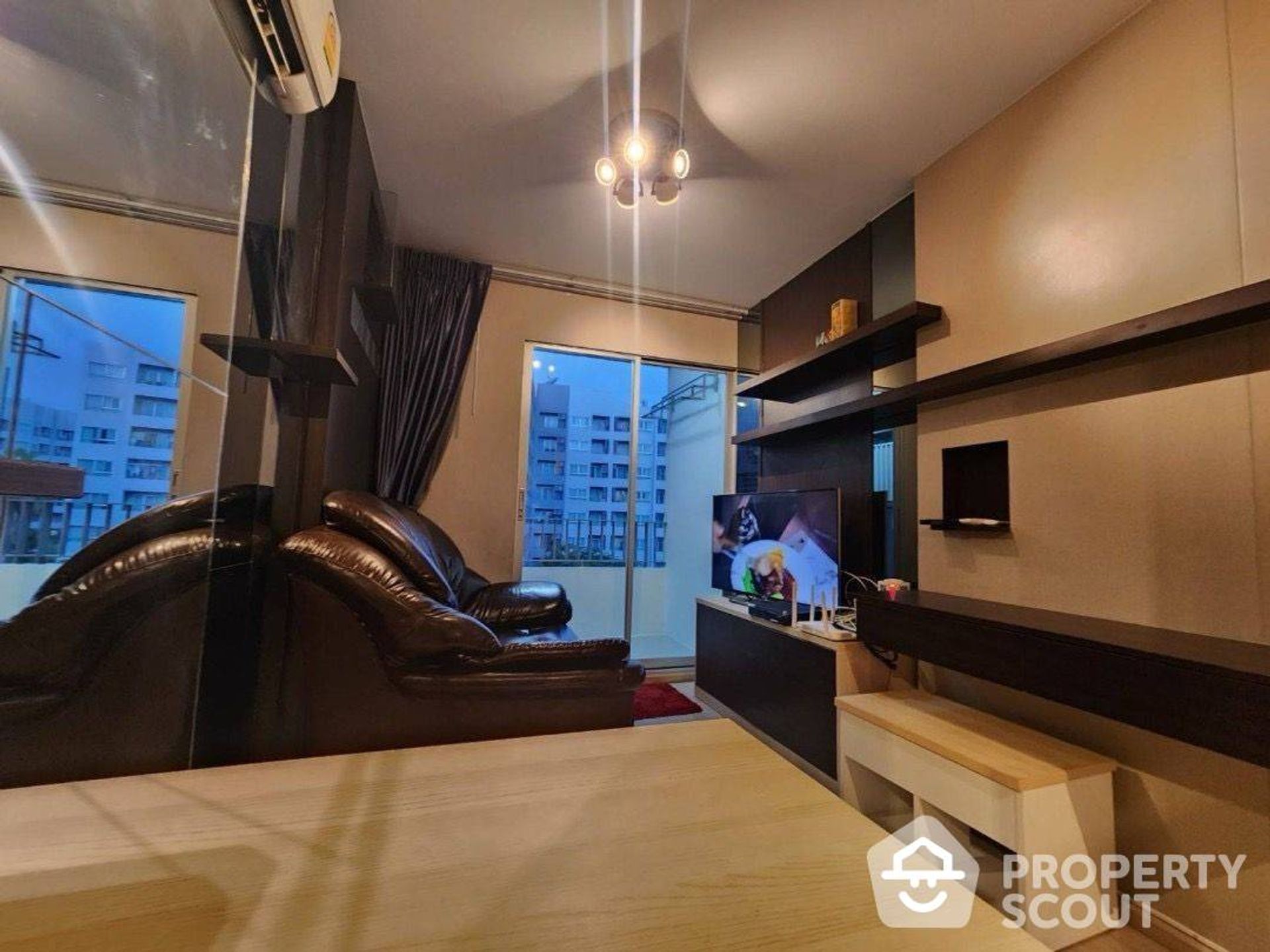 Condominio en Phra Khanong, Krung Thep Maha Nakhon 12776198