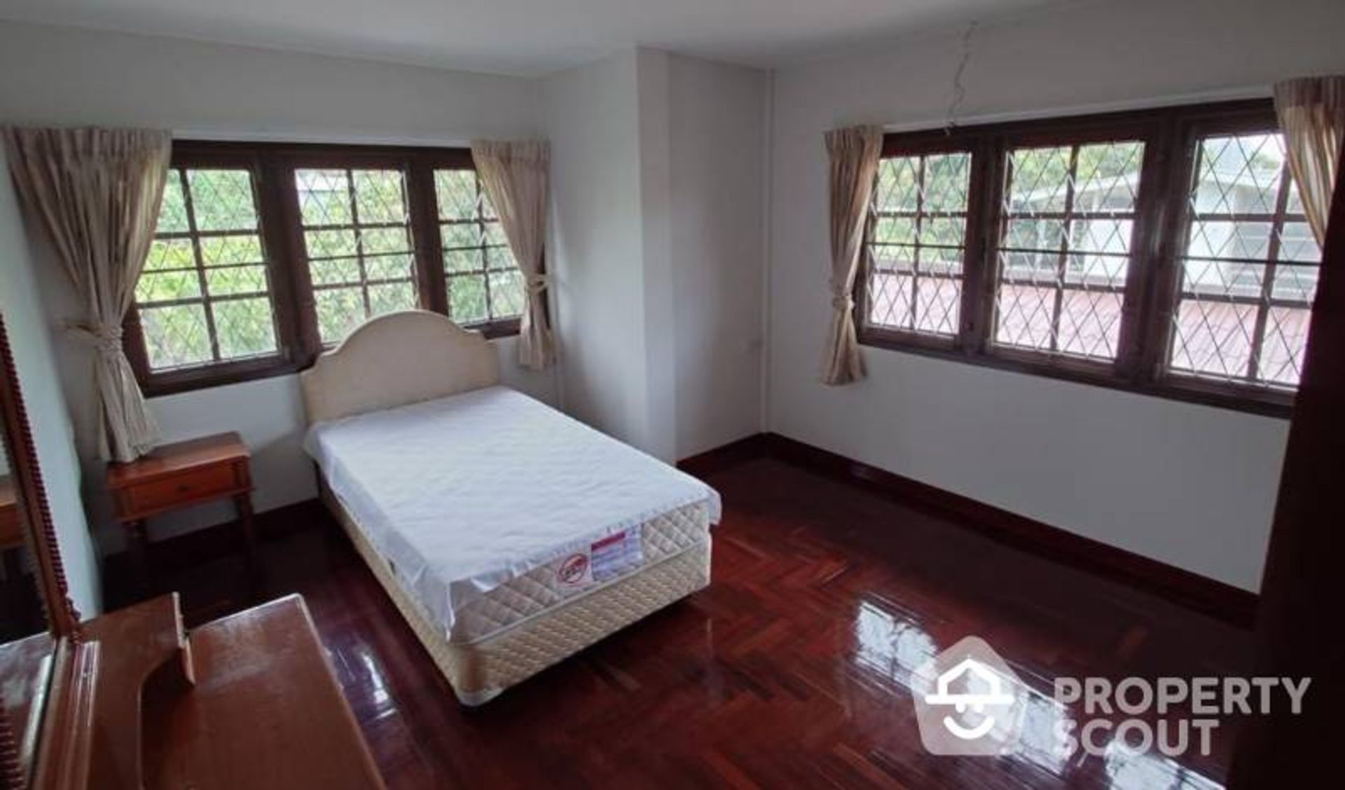 Haus im Khlong Toei, Krung Thep Maha Nakhon 12776794