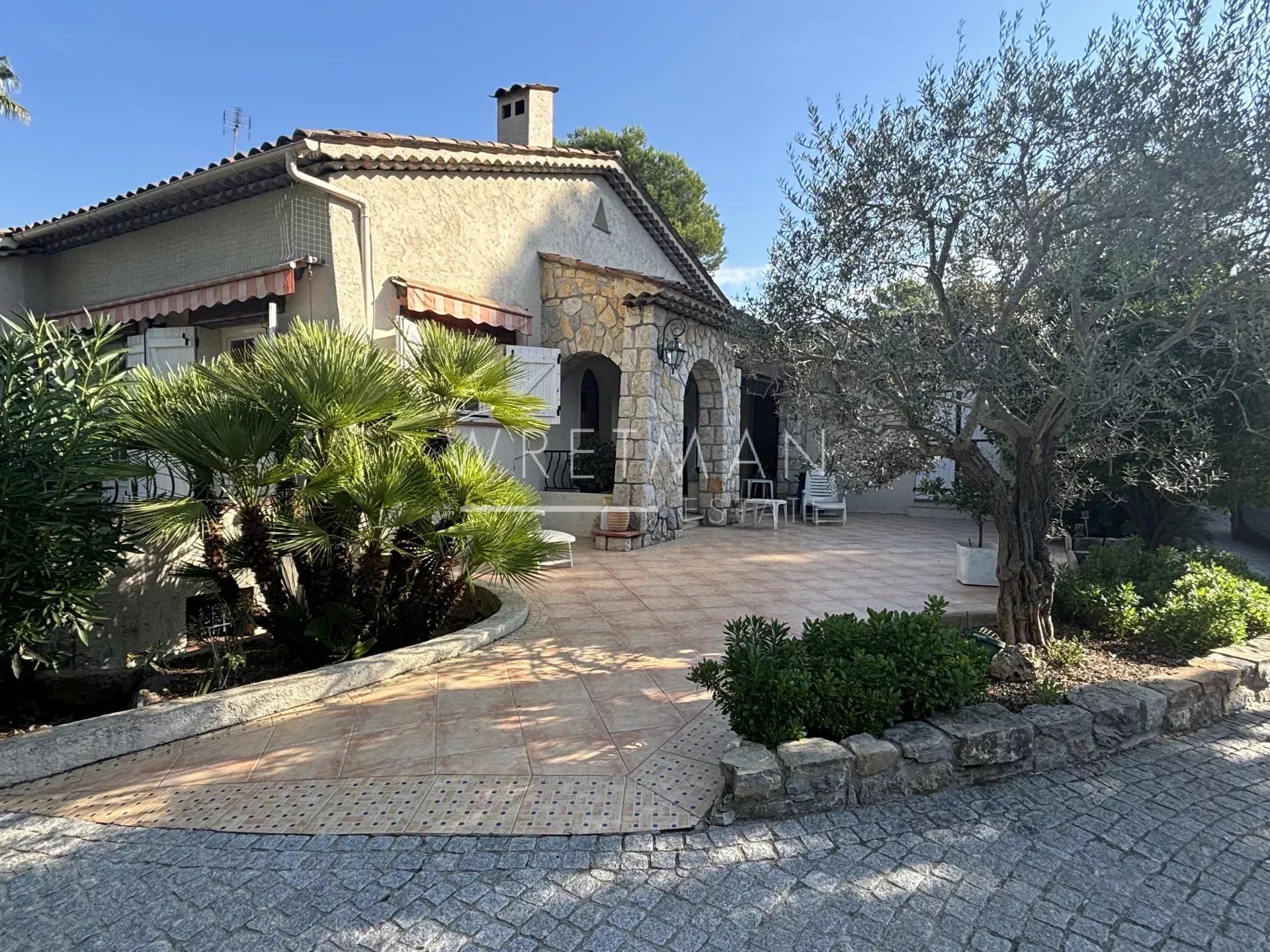 मकान में Mougins, Alpes-Maritimes 12776957