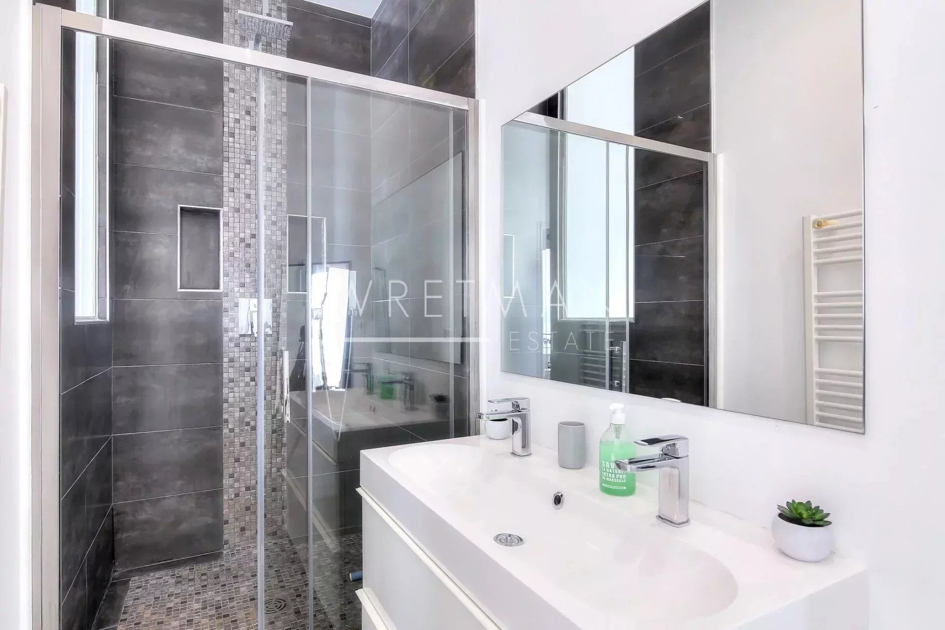 Condominio nel Menton, Alpes-Maritimes 12776958