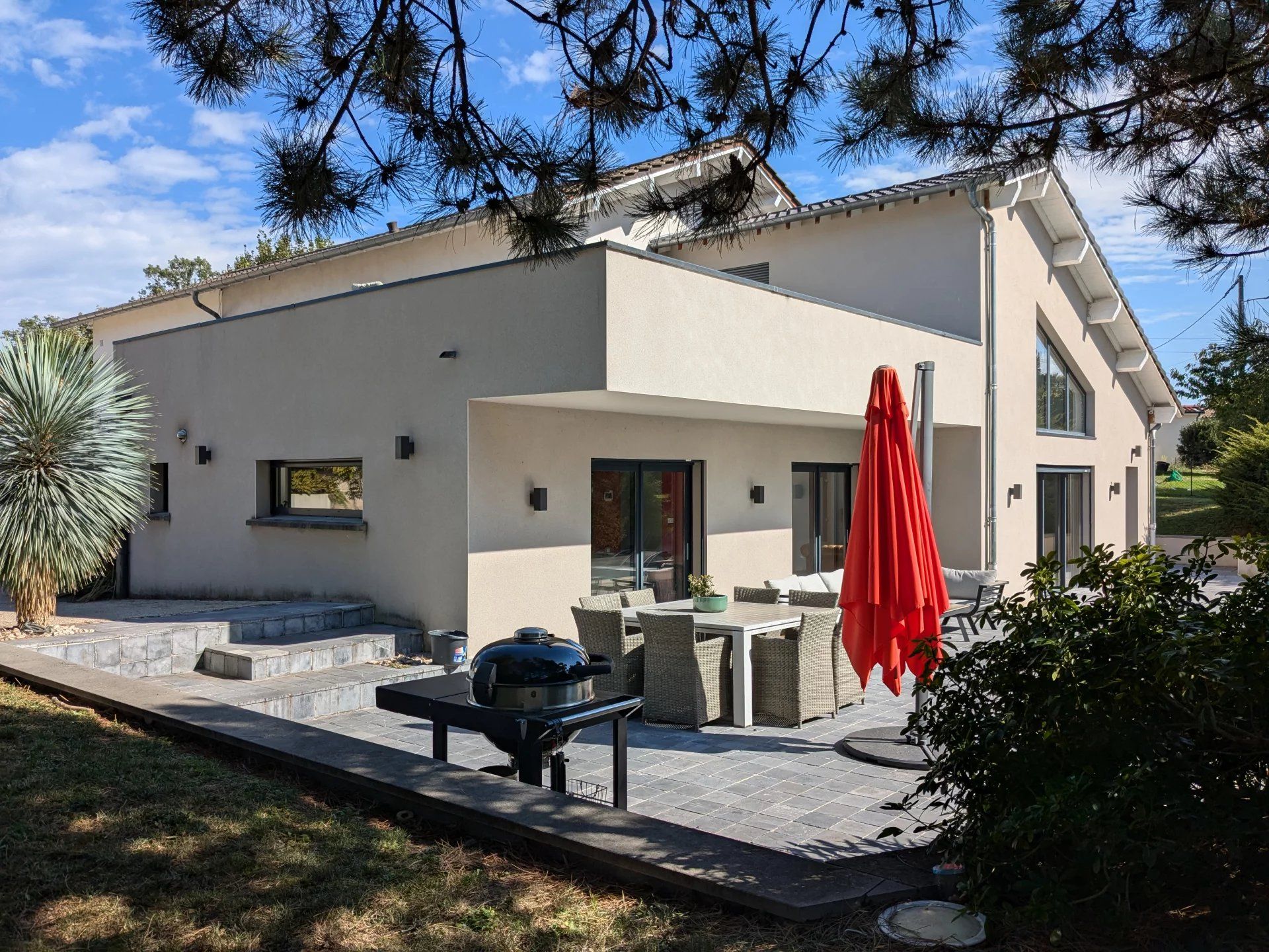 casa en Charnay-lès-Mâcon, Borgoña-Franco Condado 12776965