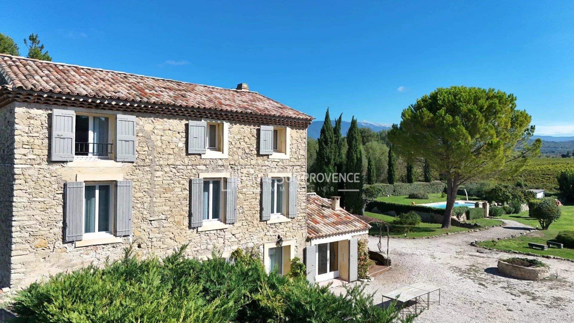 Αλλα σε Mazan, Provence-Alpes-Cote d'Azur 12776999