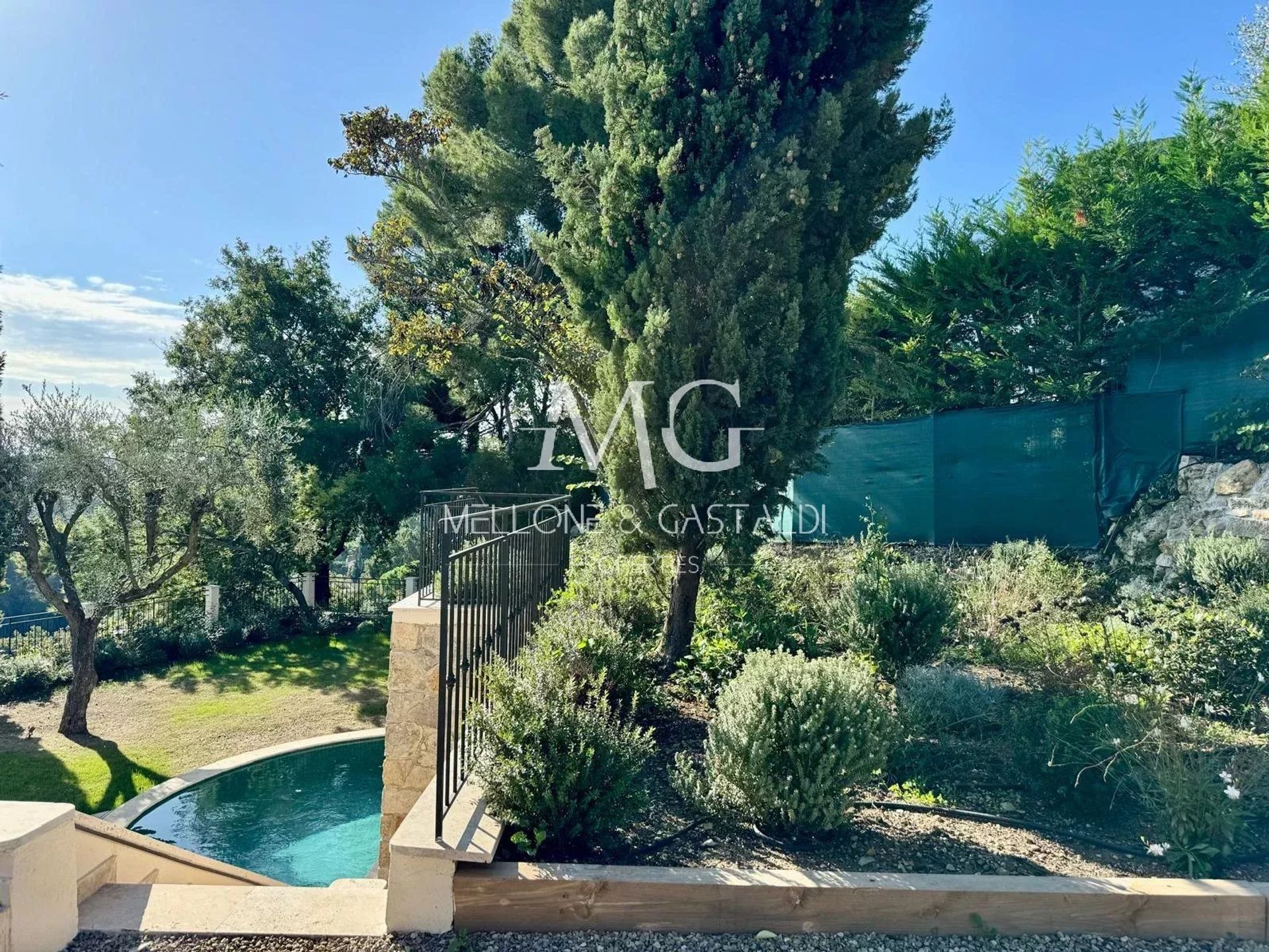 σπίτι σε Mougins, Alpes-Maritimes 12777035