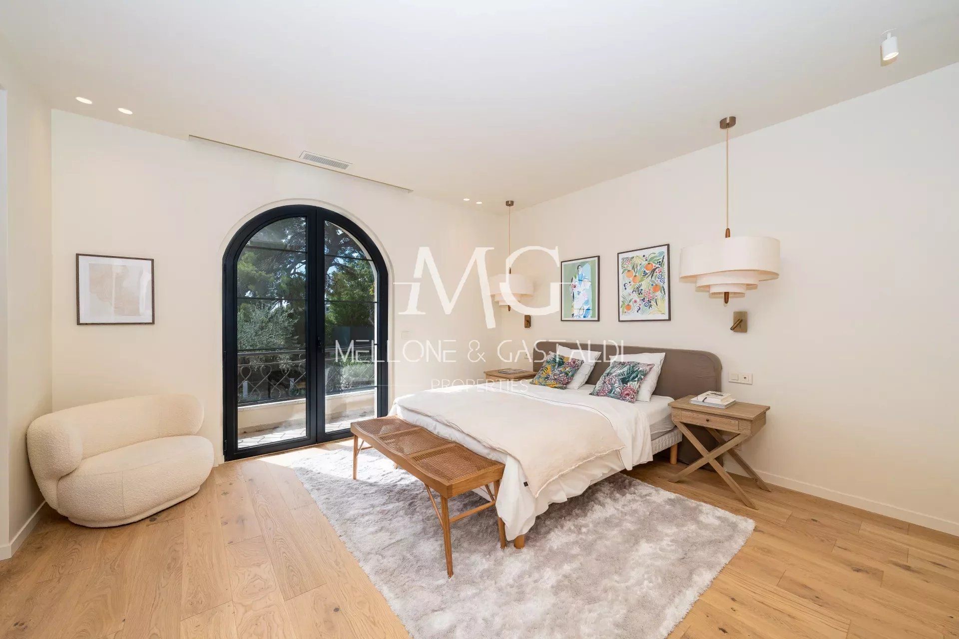 σπίτι σε Mougins, Alpes-Maritimes 12777035