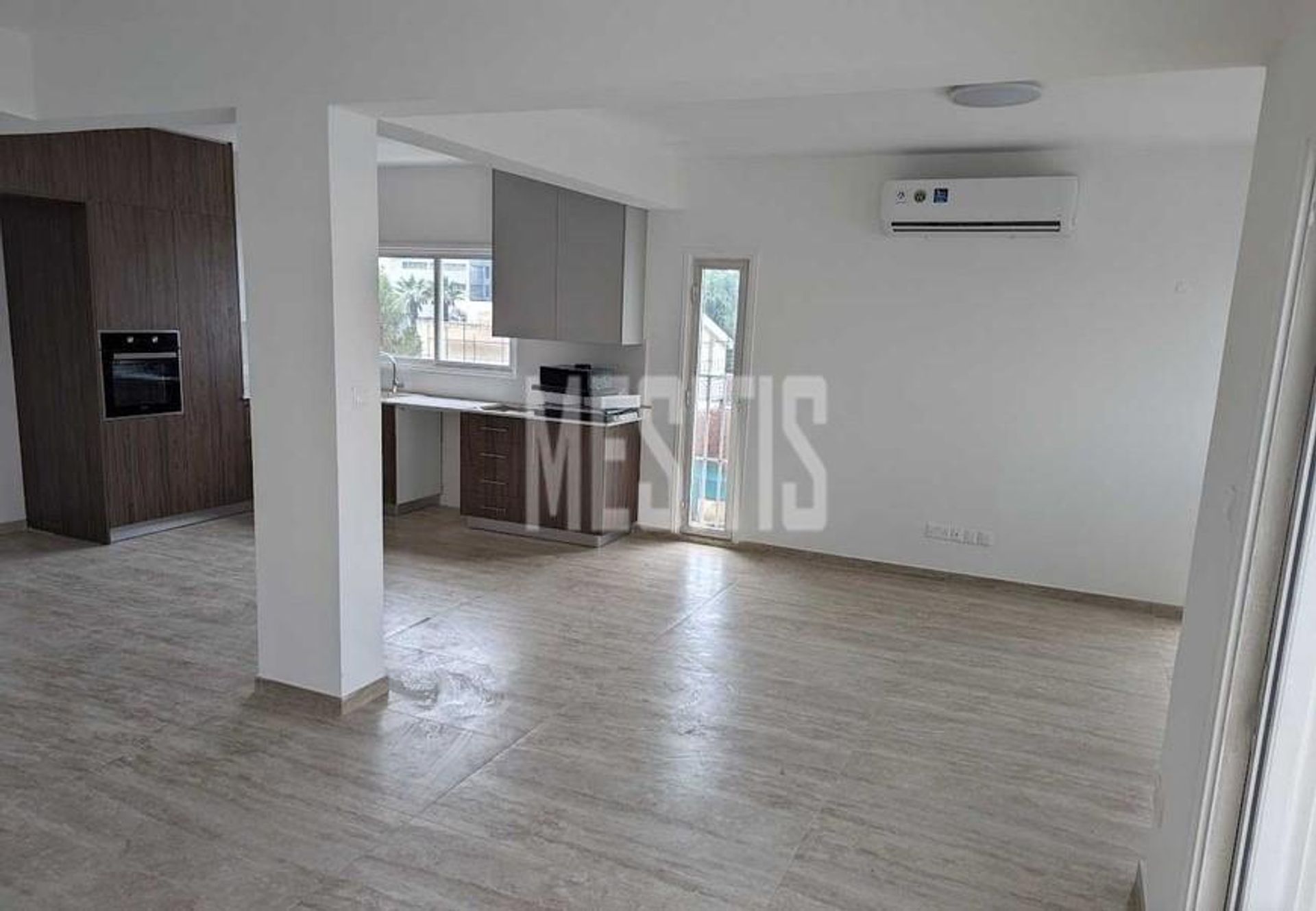 Condominium dans Egkomi, Nicosia 12777294