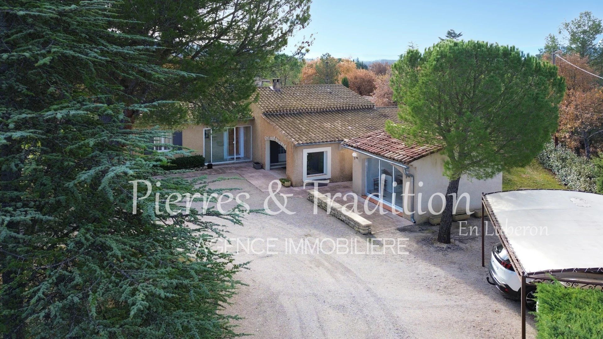 Hus i Saint-Saturnin-lès-Apt, Vaucluse 12778854