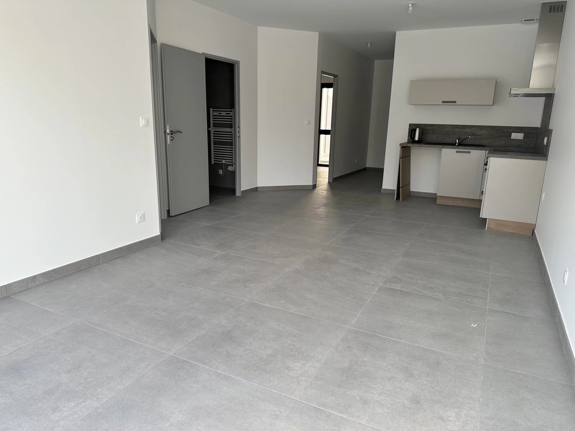 Condominium in Roussillon, Auvergne-Rhone-Alpes 12778863