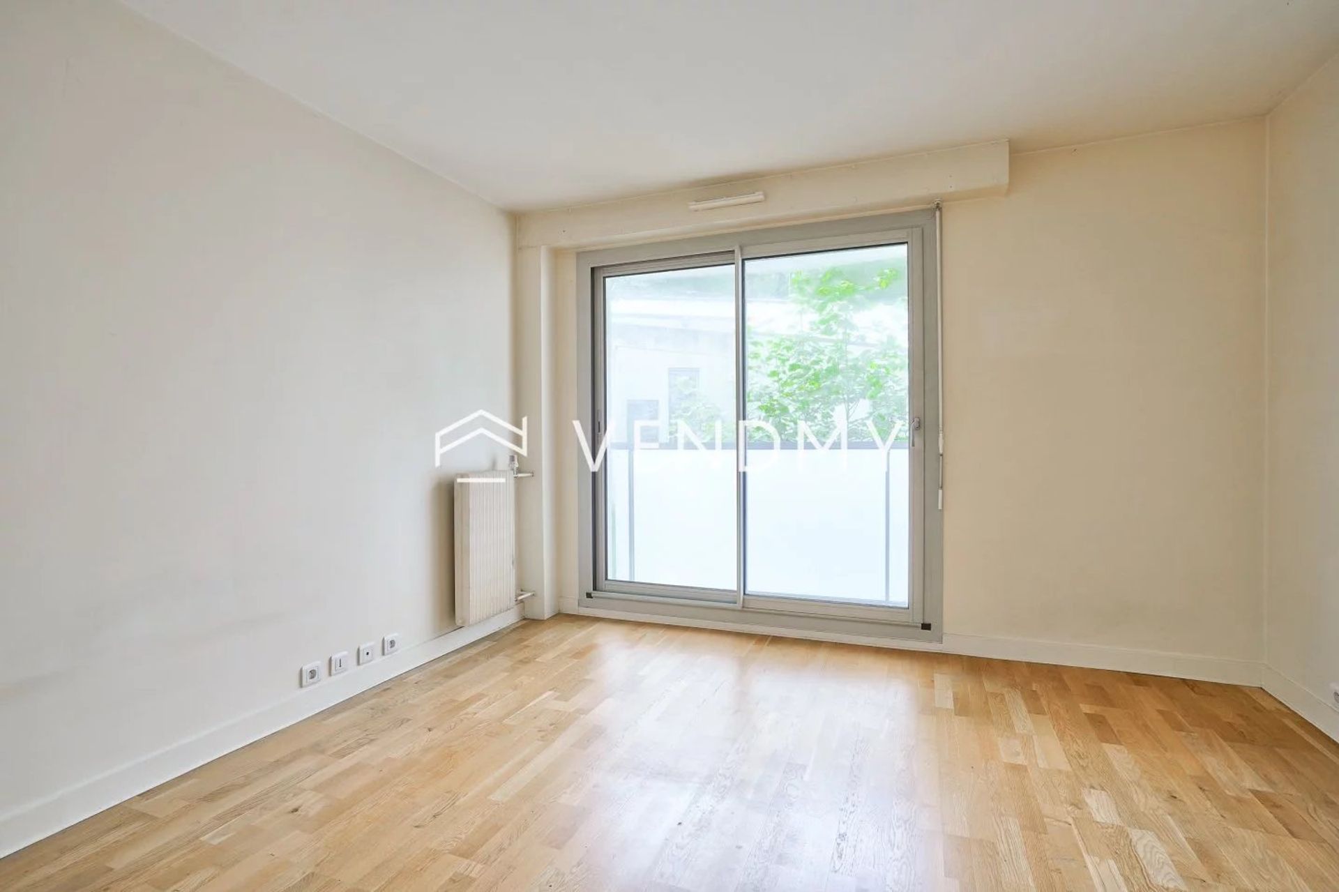 Condominium in Pantin, Ile-de-France 12778887