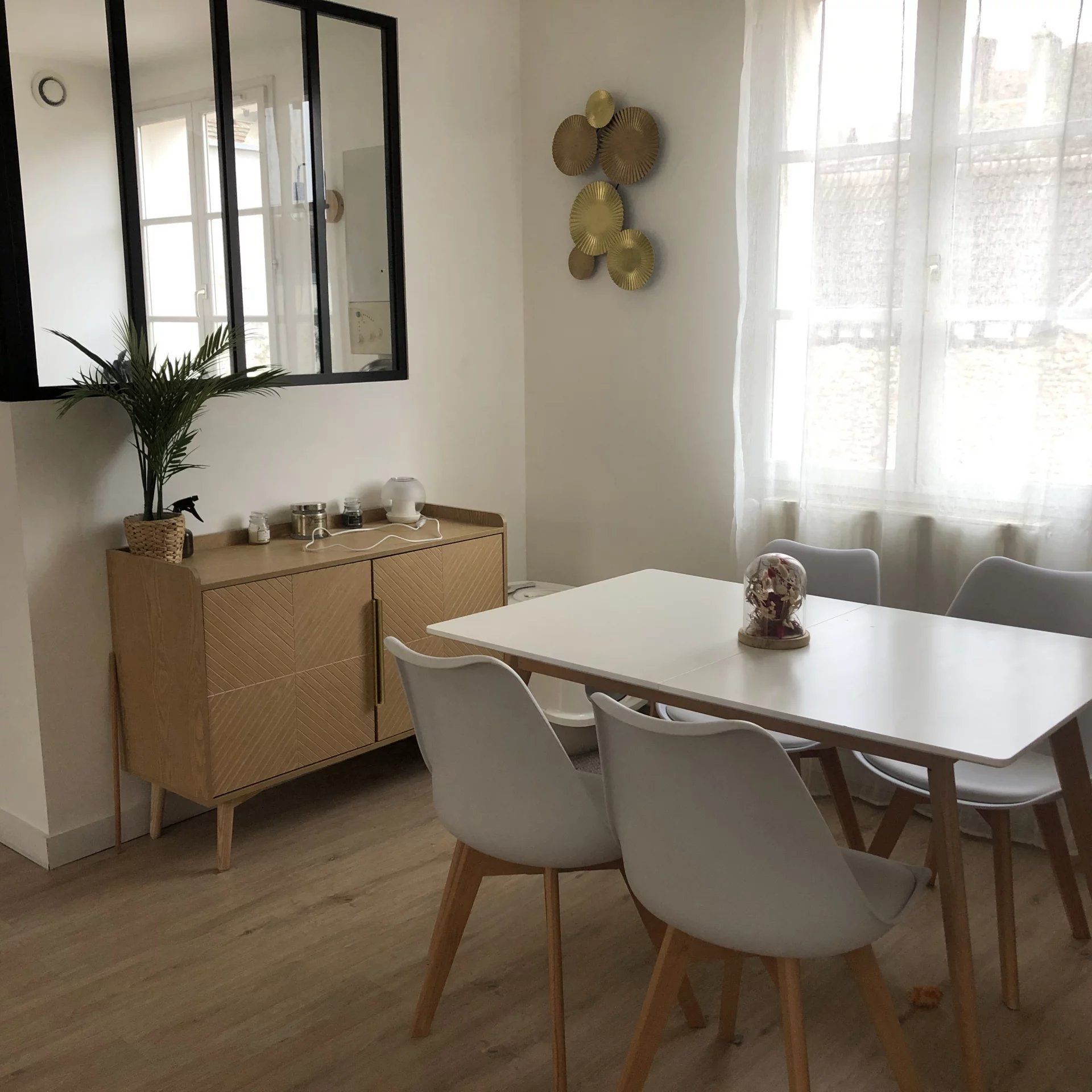 Condominium in Villeneuve-sur-Yonne, Bourgogne-Franche-Comte 12778929