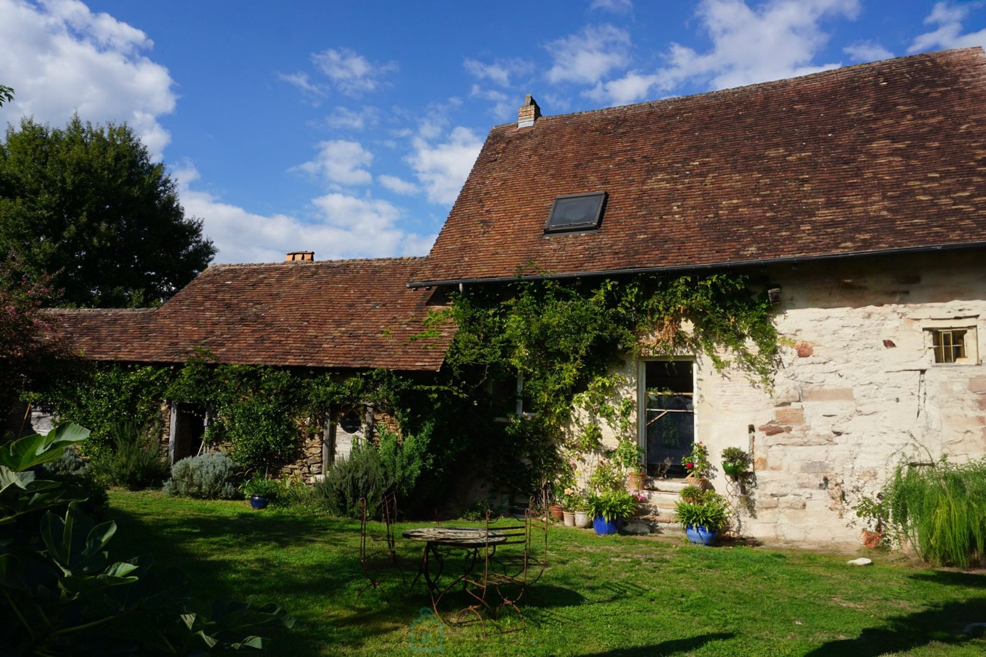 Rumah di Saint-Jory-de-Chalais, Nouvelle-Aquitaine 12779071