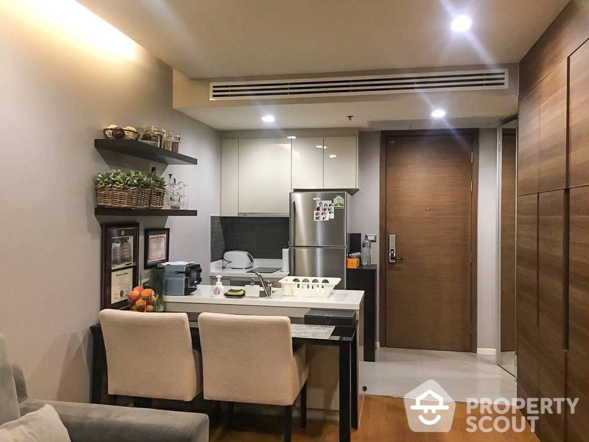 Condominium dans Bang Rak, Krung Thep Maha Nakhon 12779163