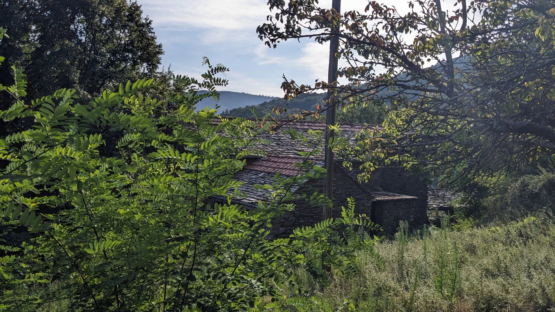 Outro no Saint-Privat-de-Vallongue, Lozère 12779243