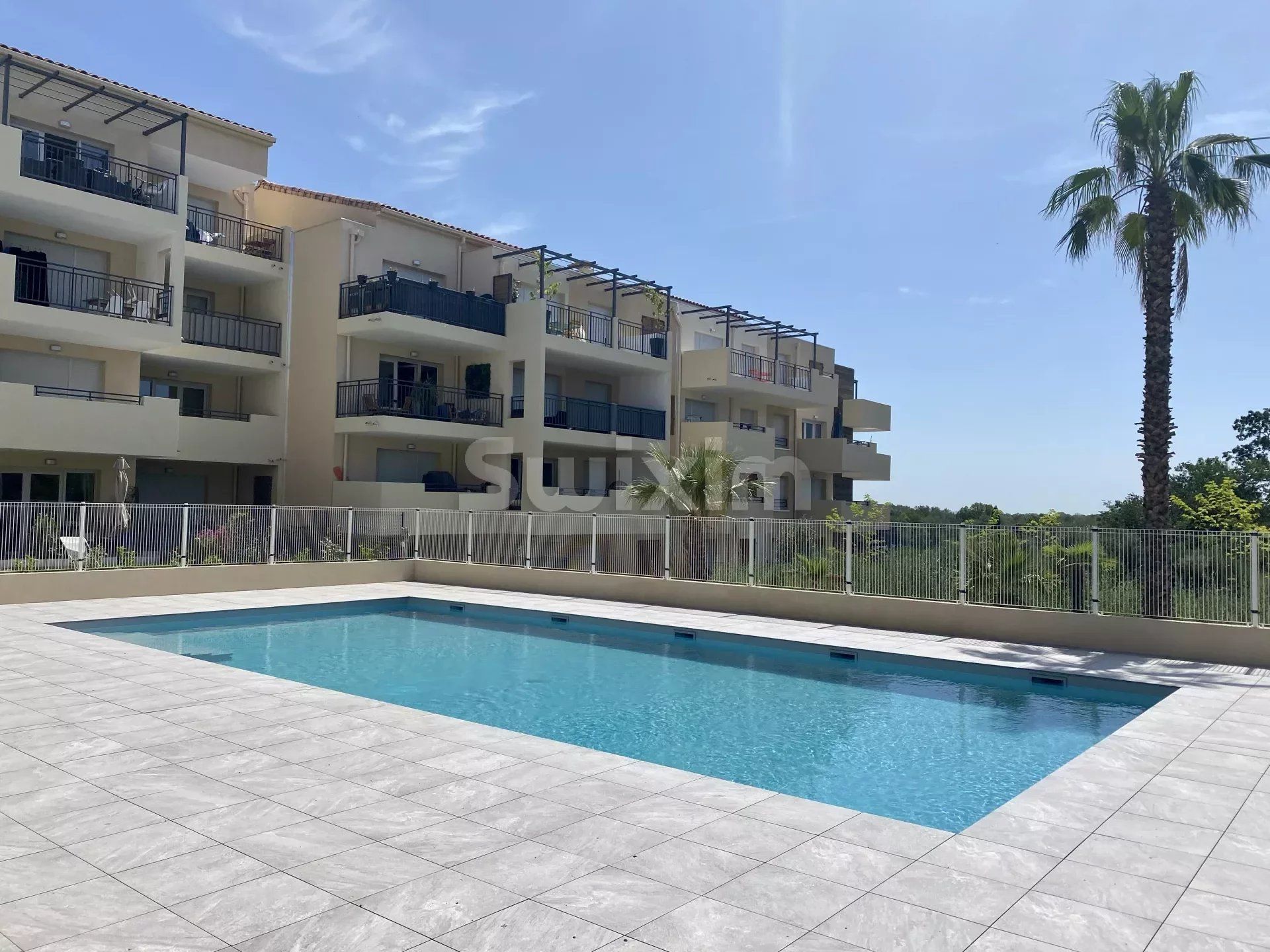 Condominio nel Le Muy, Provence-Alpes-Cote d'Azur 12780123